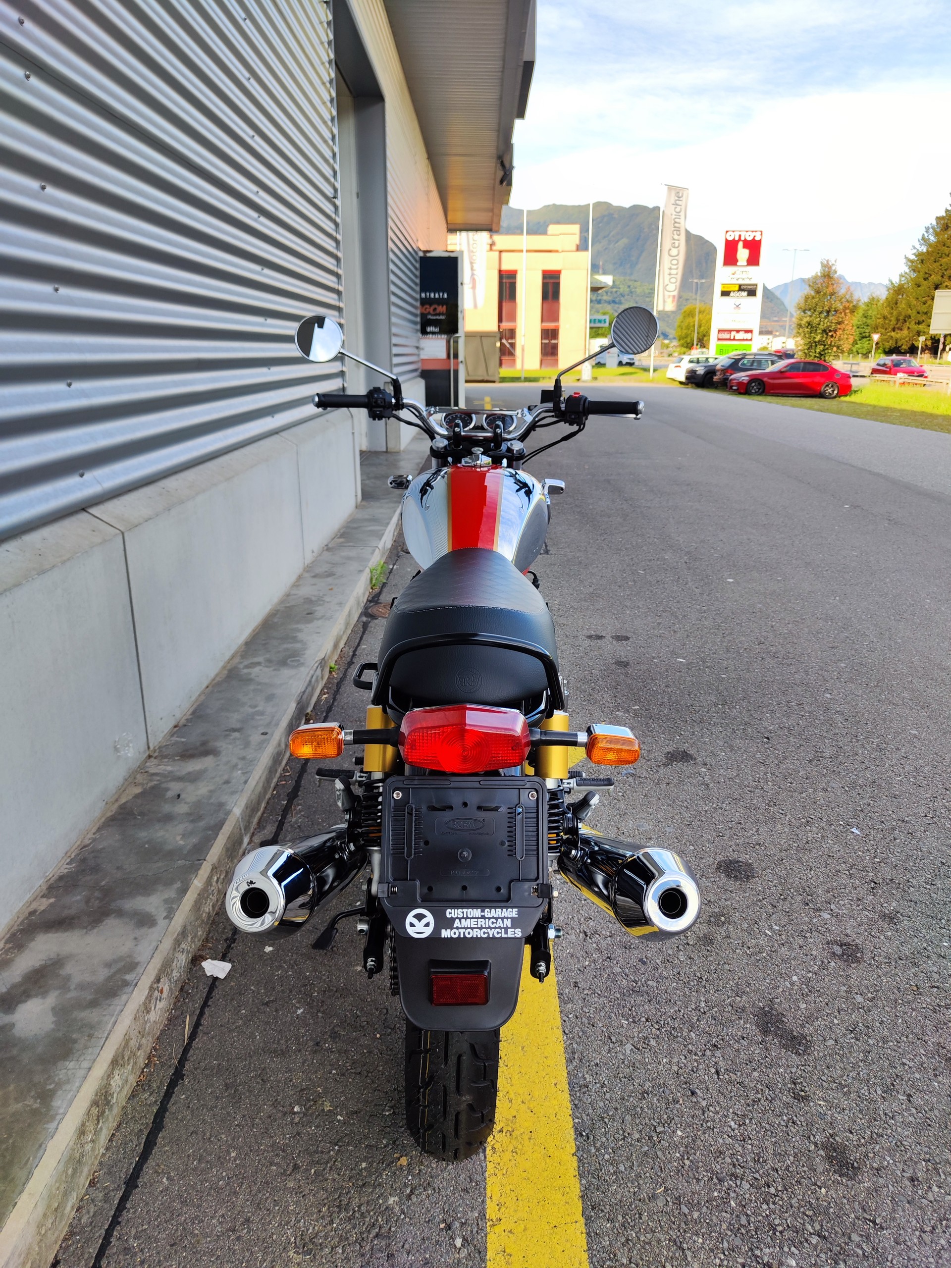 ROYAL ENFIELD Interceptor 650 Custom-image-4