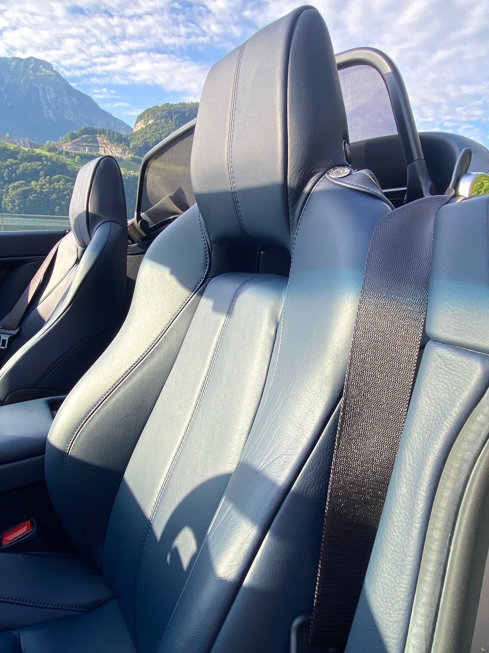 ASTON MARTIN V8 Vantage 4.3 Cabriolet Rarer Handschalter-image-7