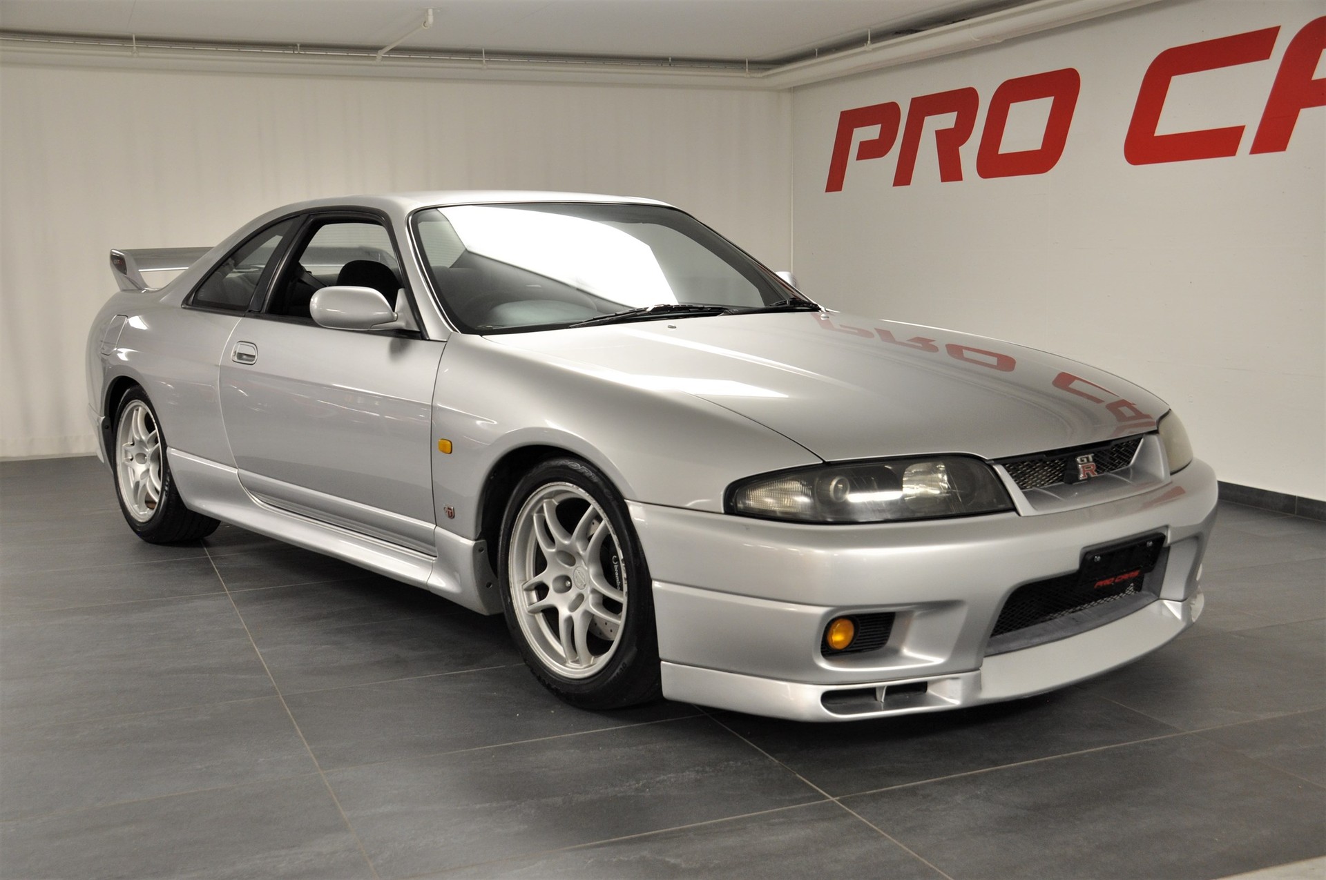 NISSAN Skyline R33 GT-R-image-1