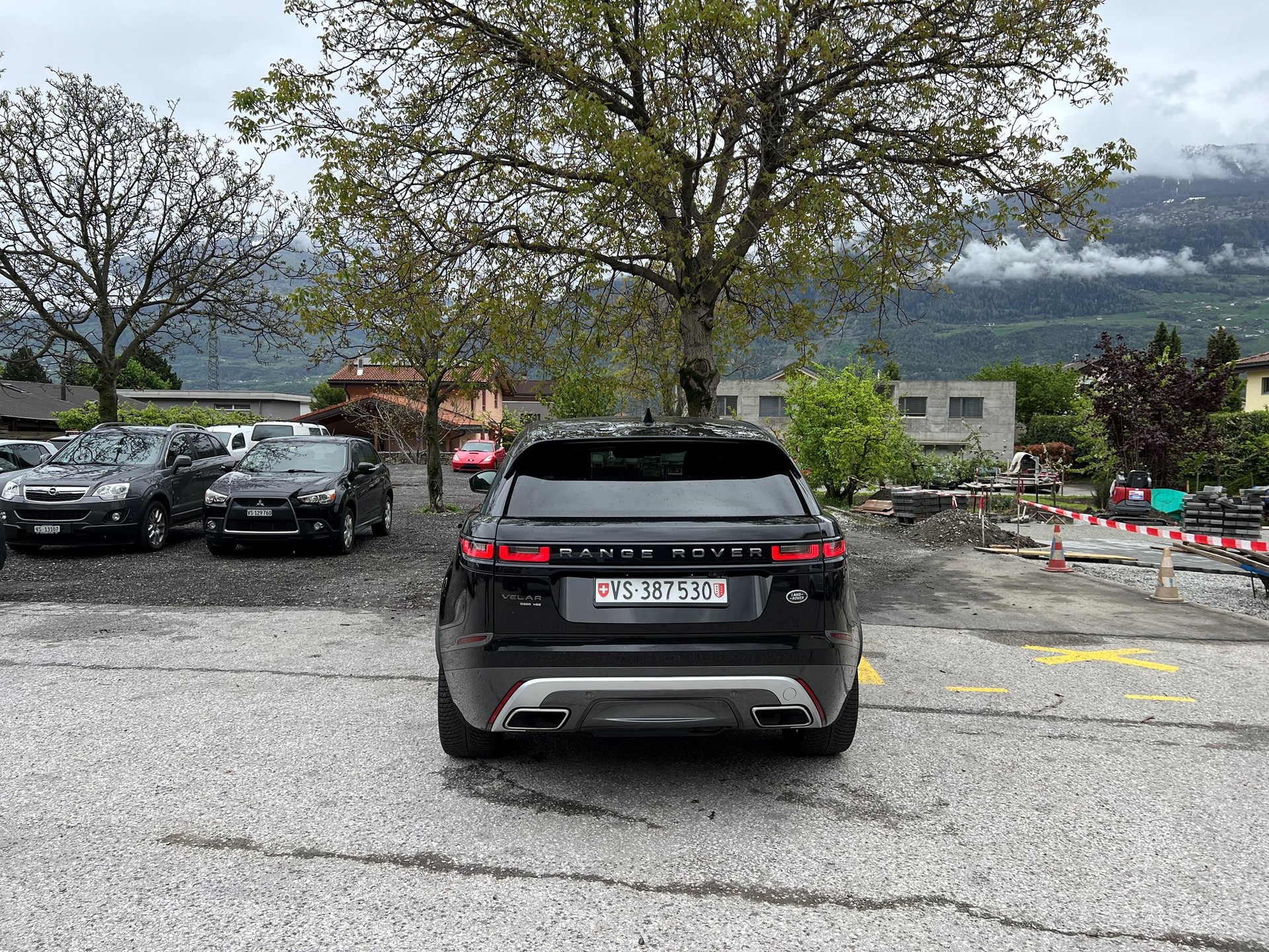 LAND ROVER Range Rover Velar R-Dynamic D 300 HSE Automatic-image-2