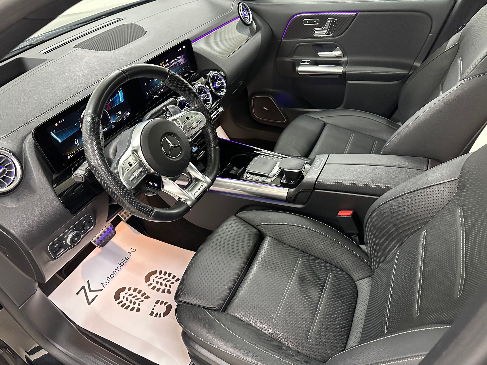 MERCEDES-BENZ GLA 35 AMG 4Matic Performance 8G-Speedshift DCT-image-7