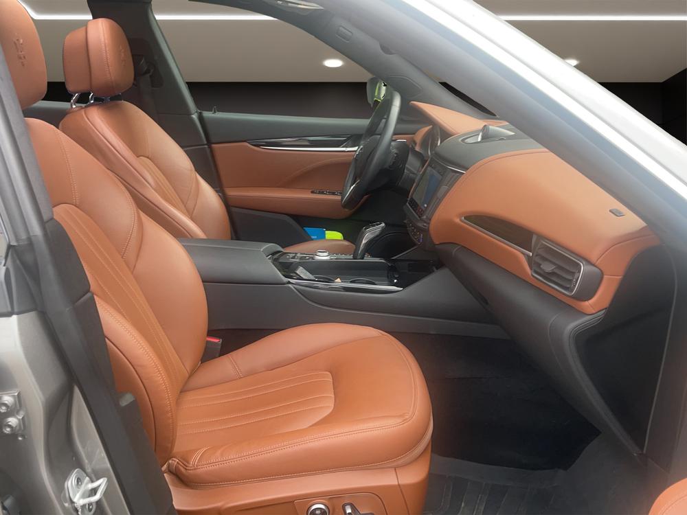 MASERATI LEVANTE 2.0 Hybrid GT-image-15