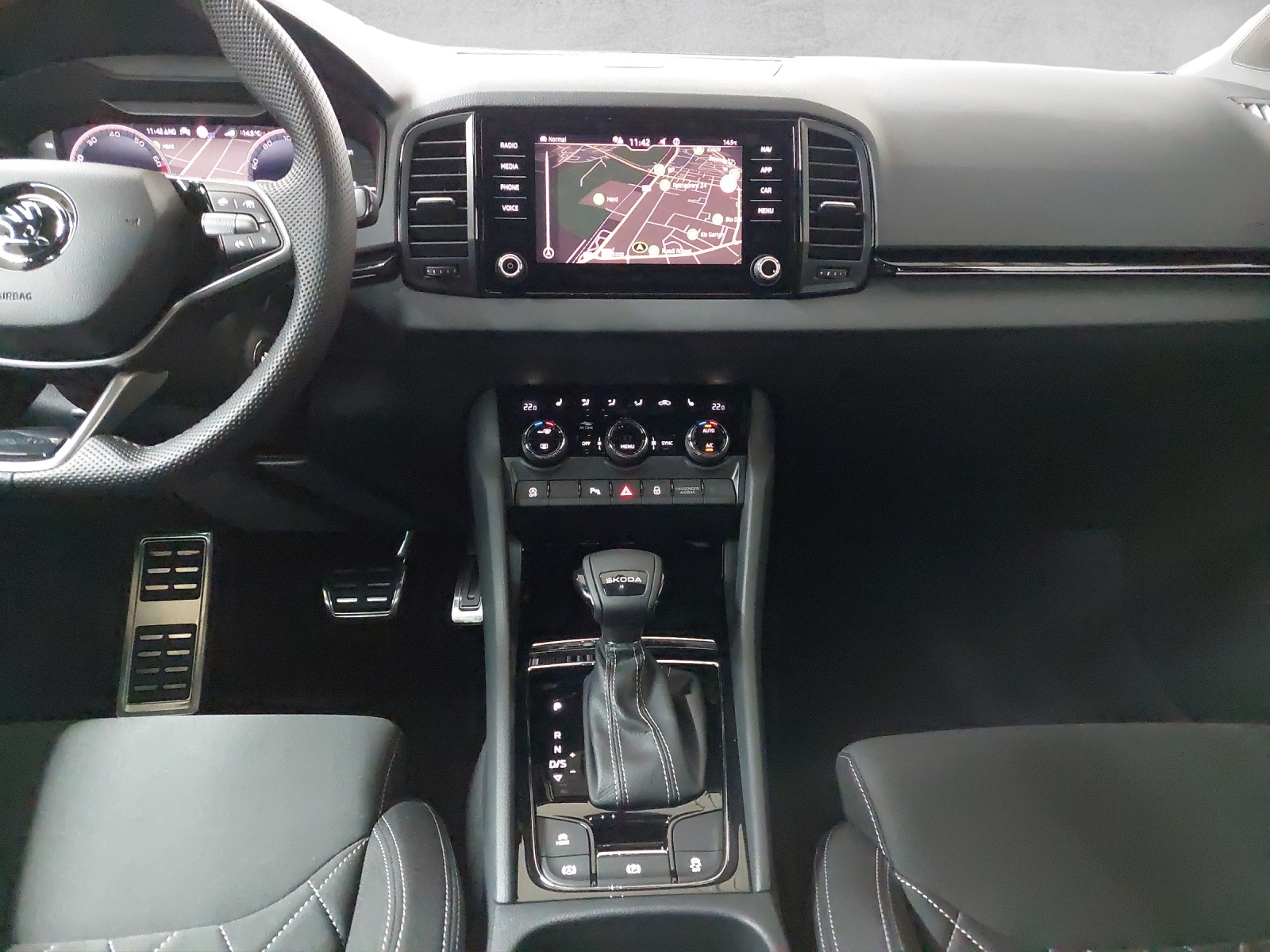 SKODA Karoq 1.5 TSI SportLine DSG-image-7