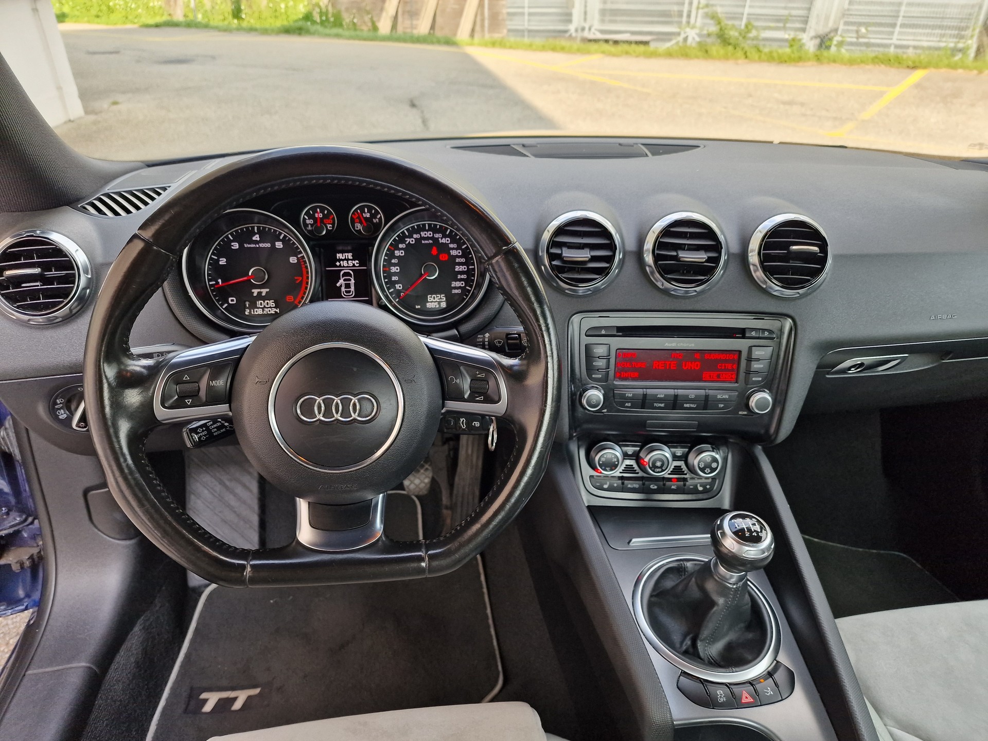 AUDI TT Coupé 2.0 TFSI-image-16