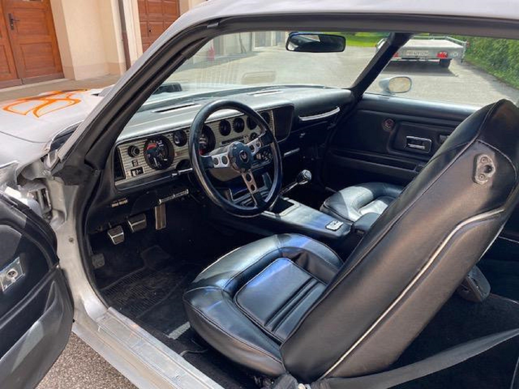 PONTIAC TRANSAM 4 speed V8-image-3