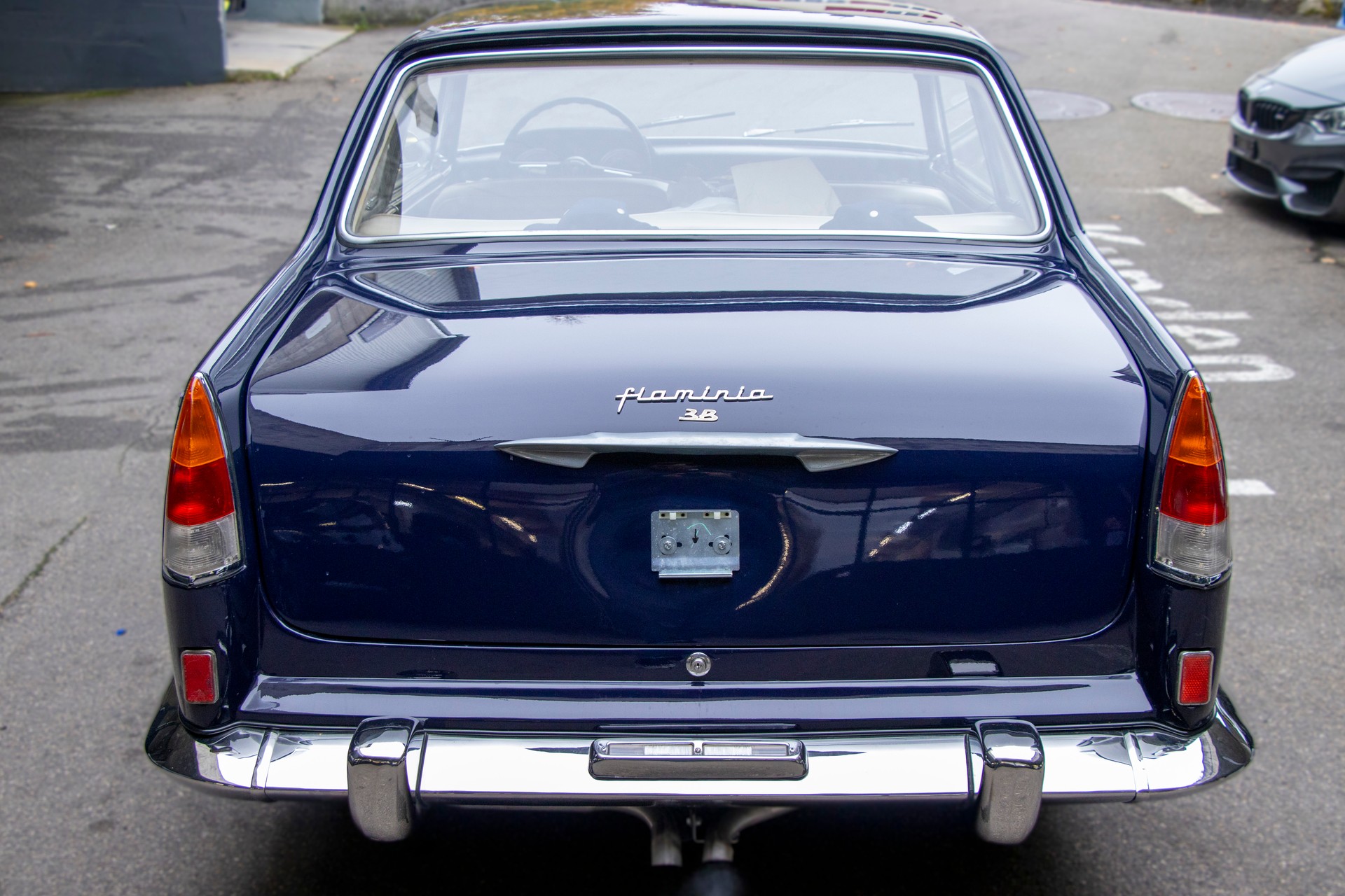 LANCIA Flaminia 3B-showroom-element-2