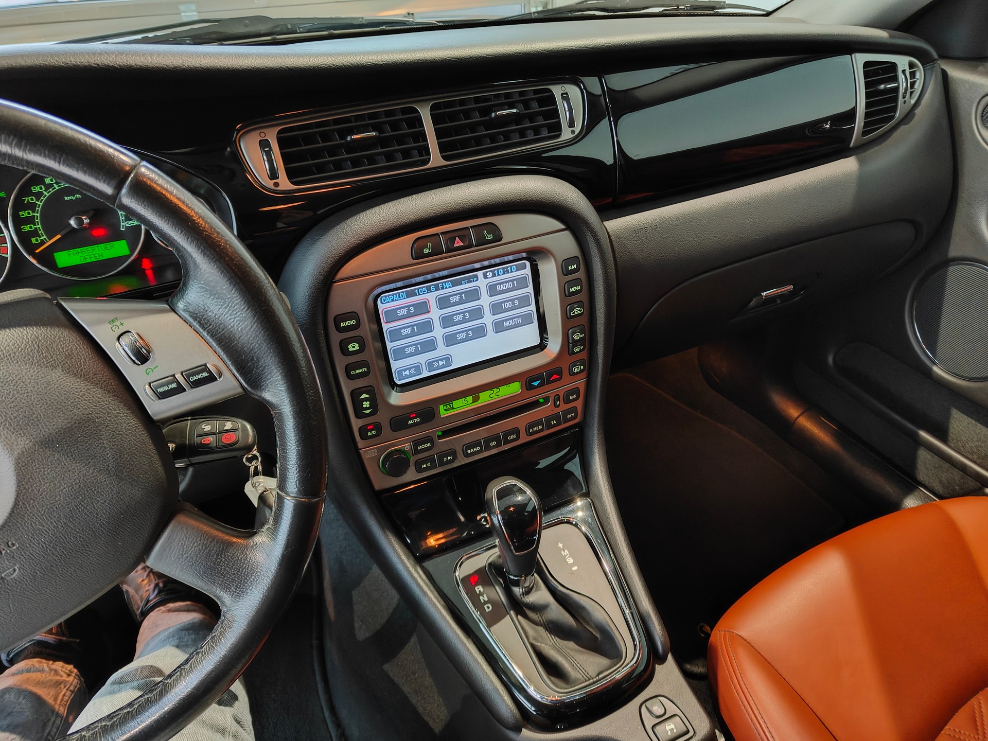 JAGUAR X-Type 2.2D Sovereign Automatic-image-9