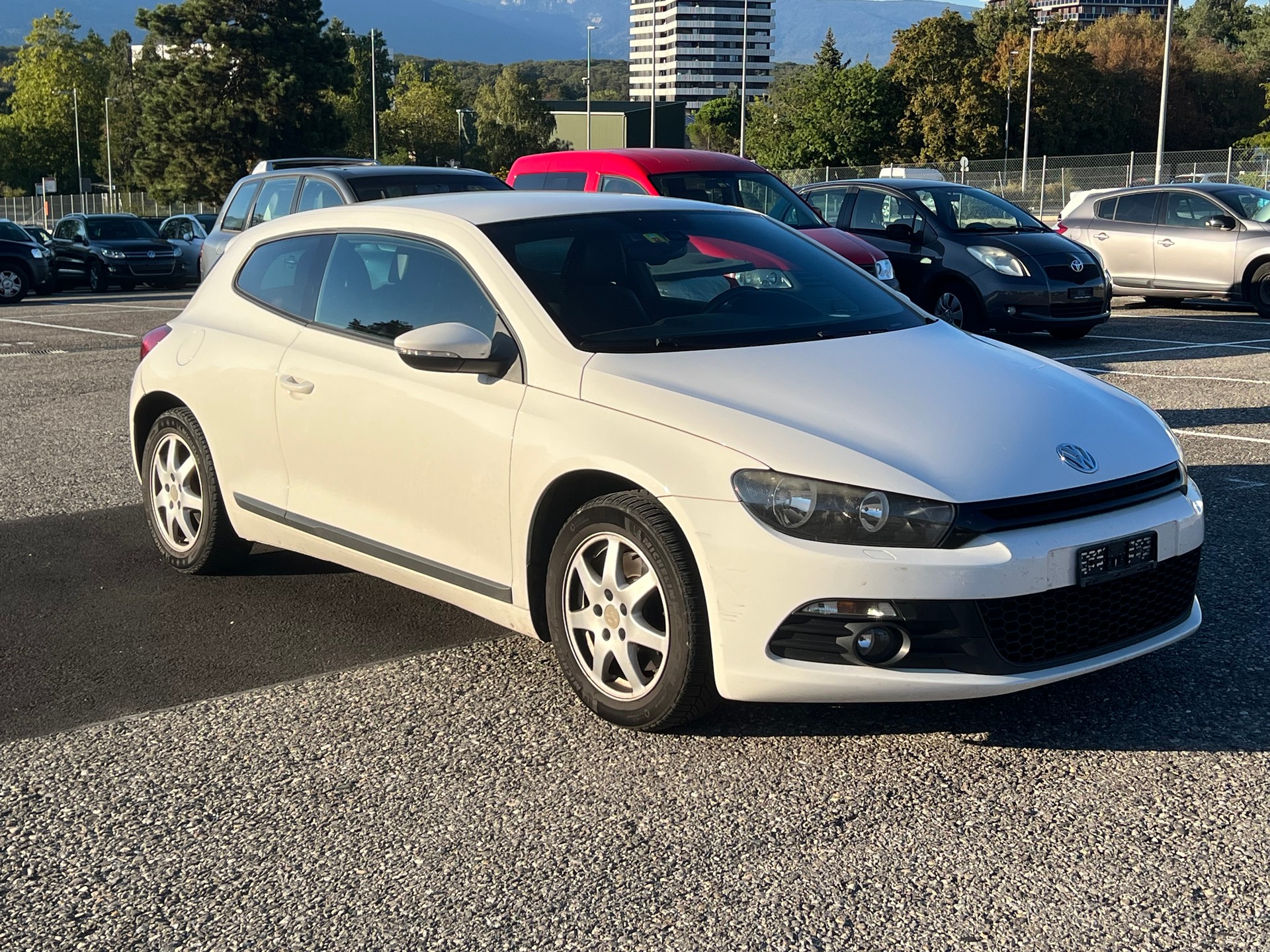 VW Scirocco 2.0 TSI-image-1