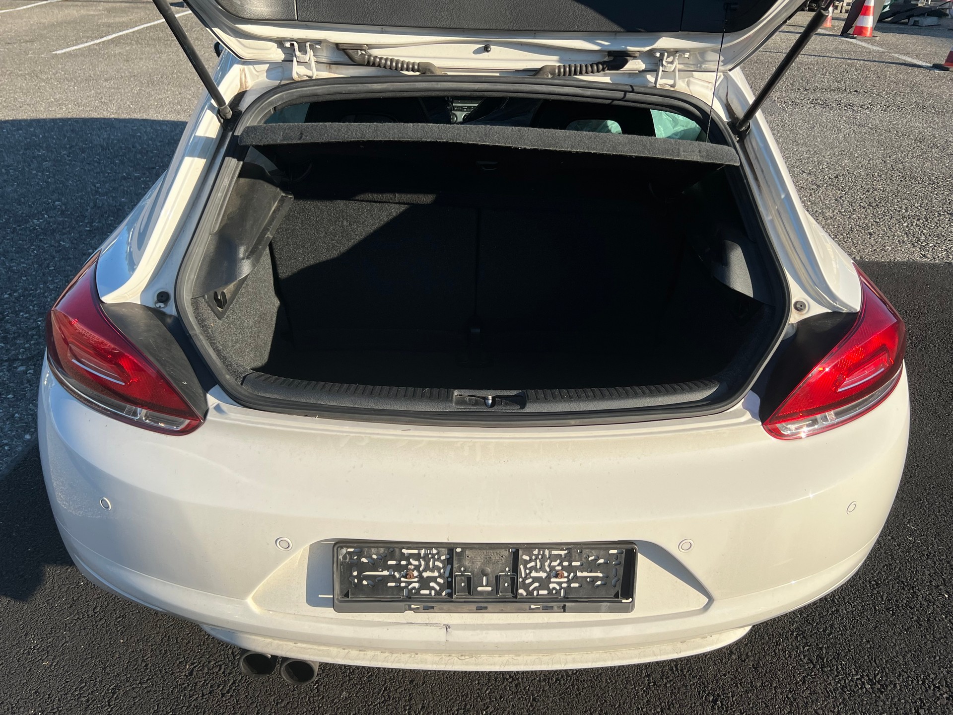 VW Scirocco 2.0 TSI-image-4