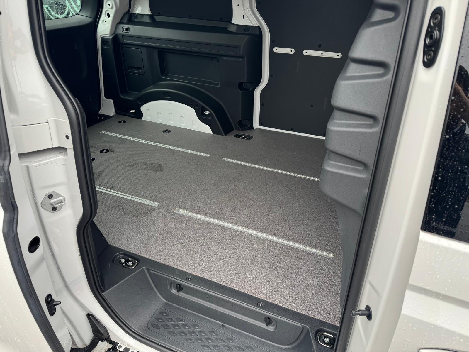 VW ID. Buzz Cargo Pure-image-3