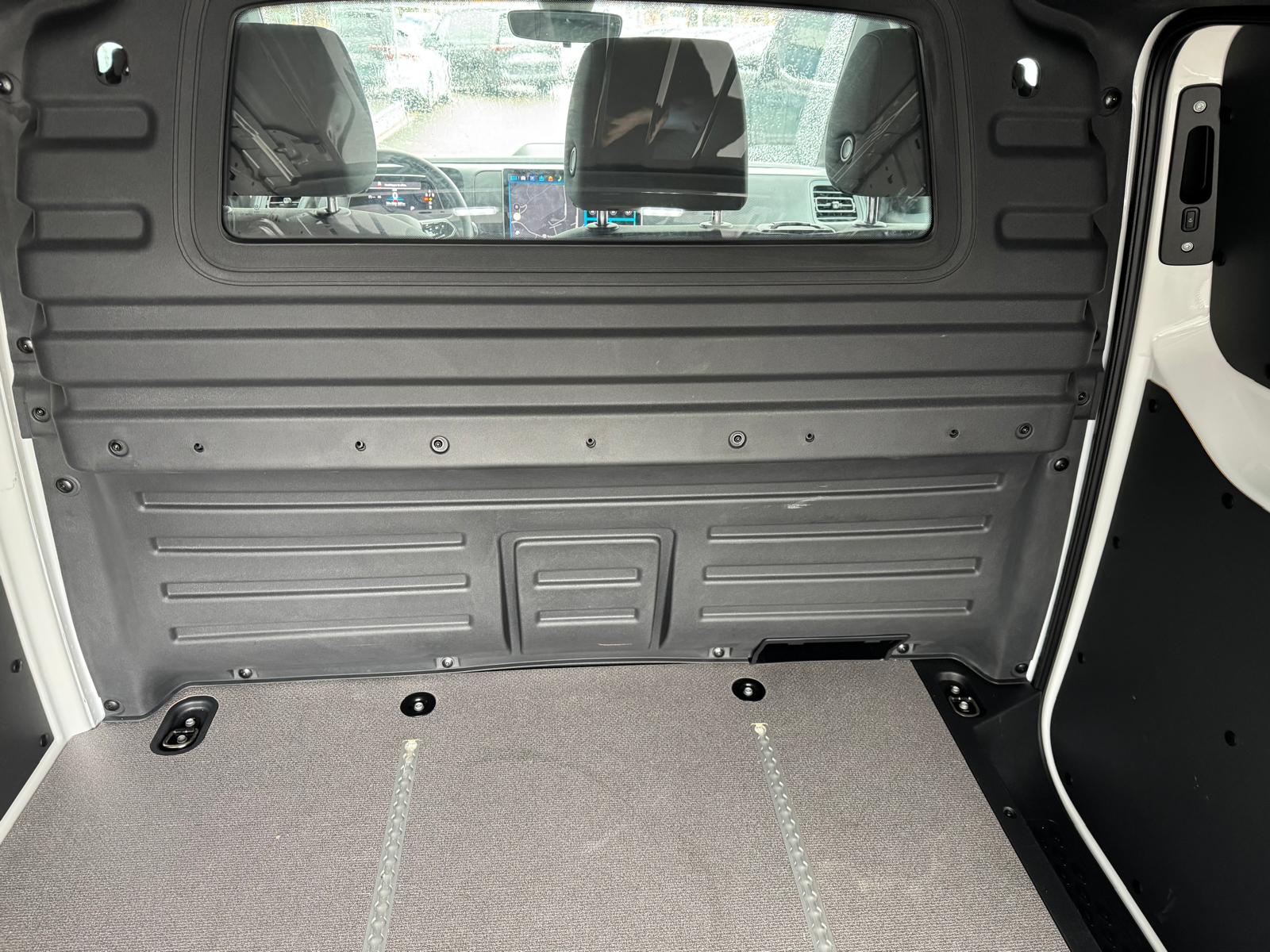 VW ID. Buzz Cargo Pure-image-7