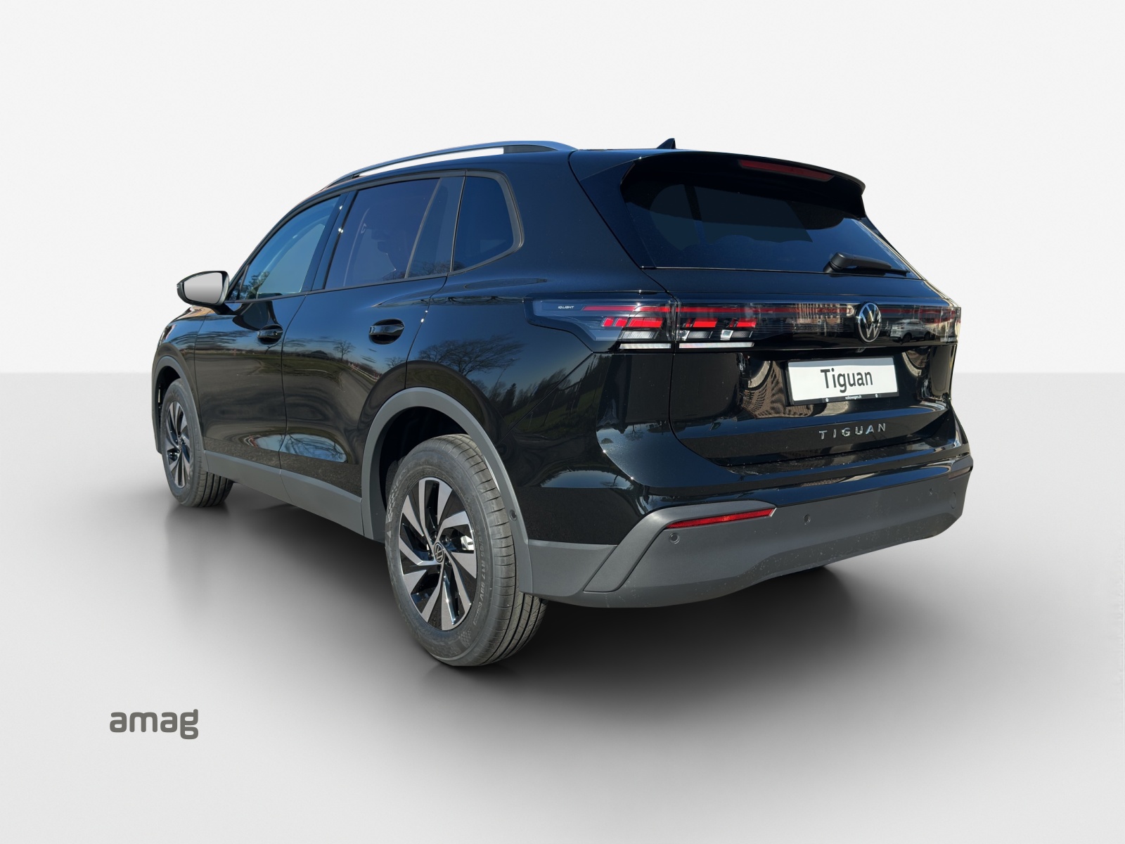 VW Tiguan 2.0 TDI SCR Life DSG-image-2