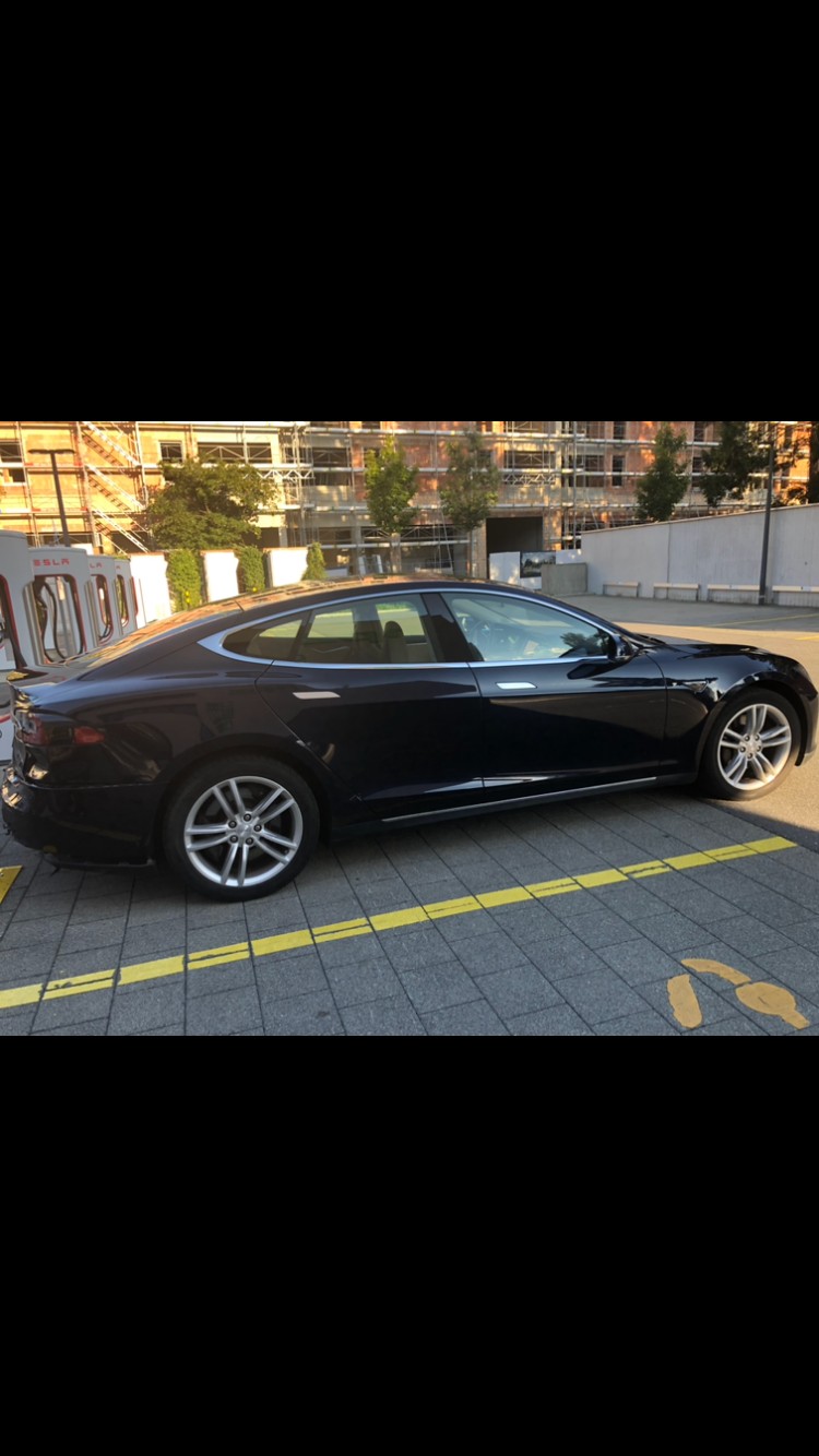 TESLA Model S 60-image-1