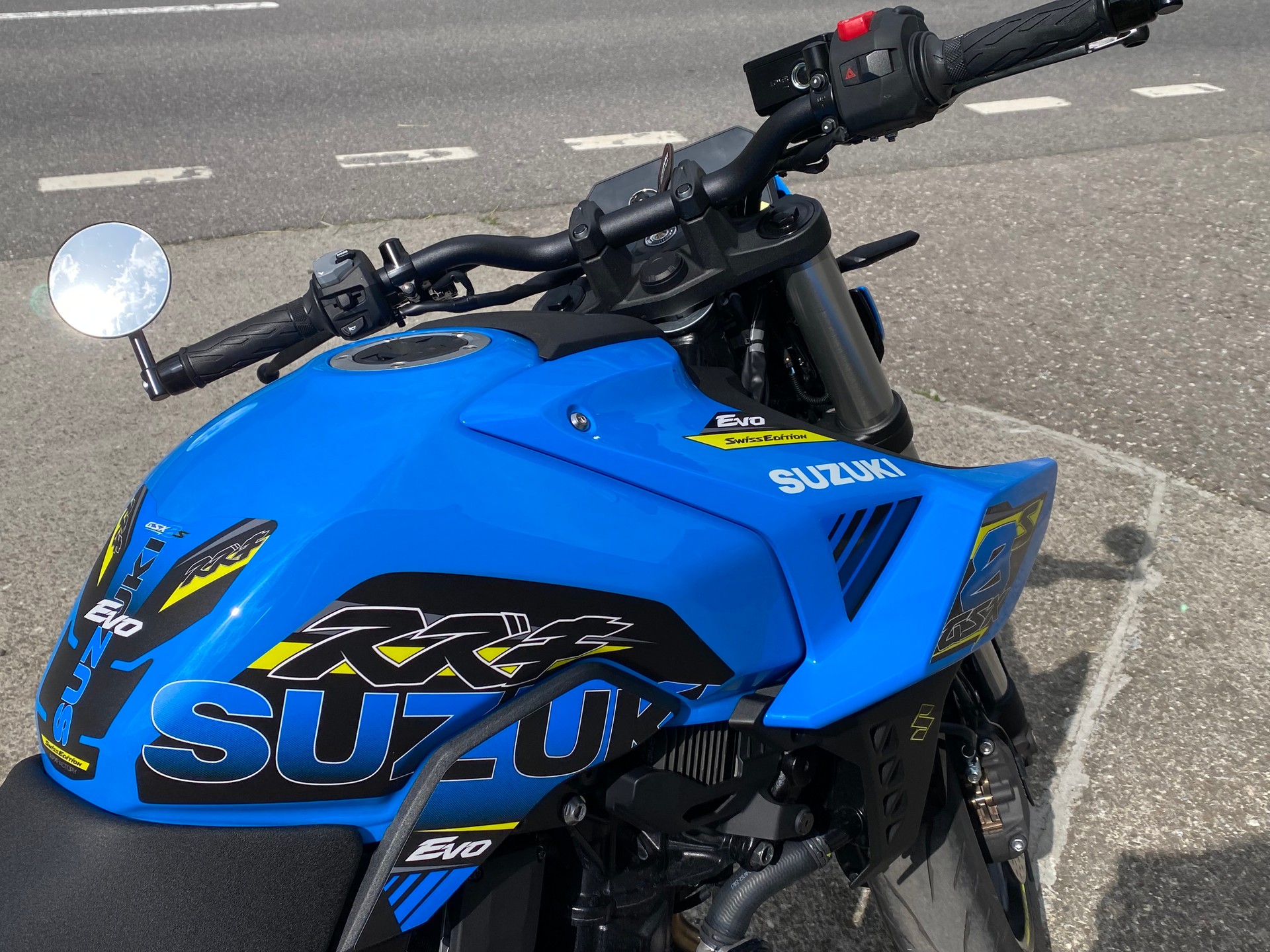 SUZUKI GSX 8 S EVO-image-3