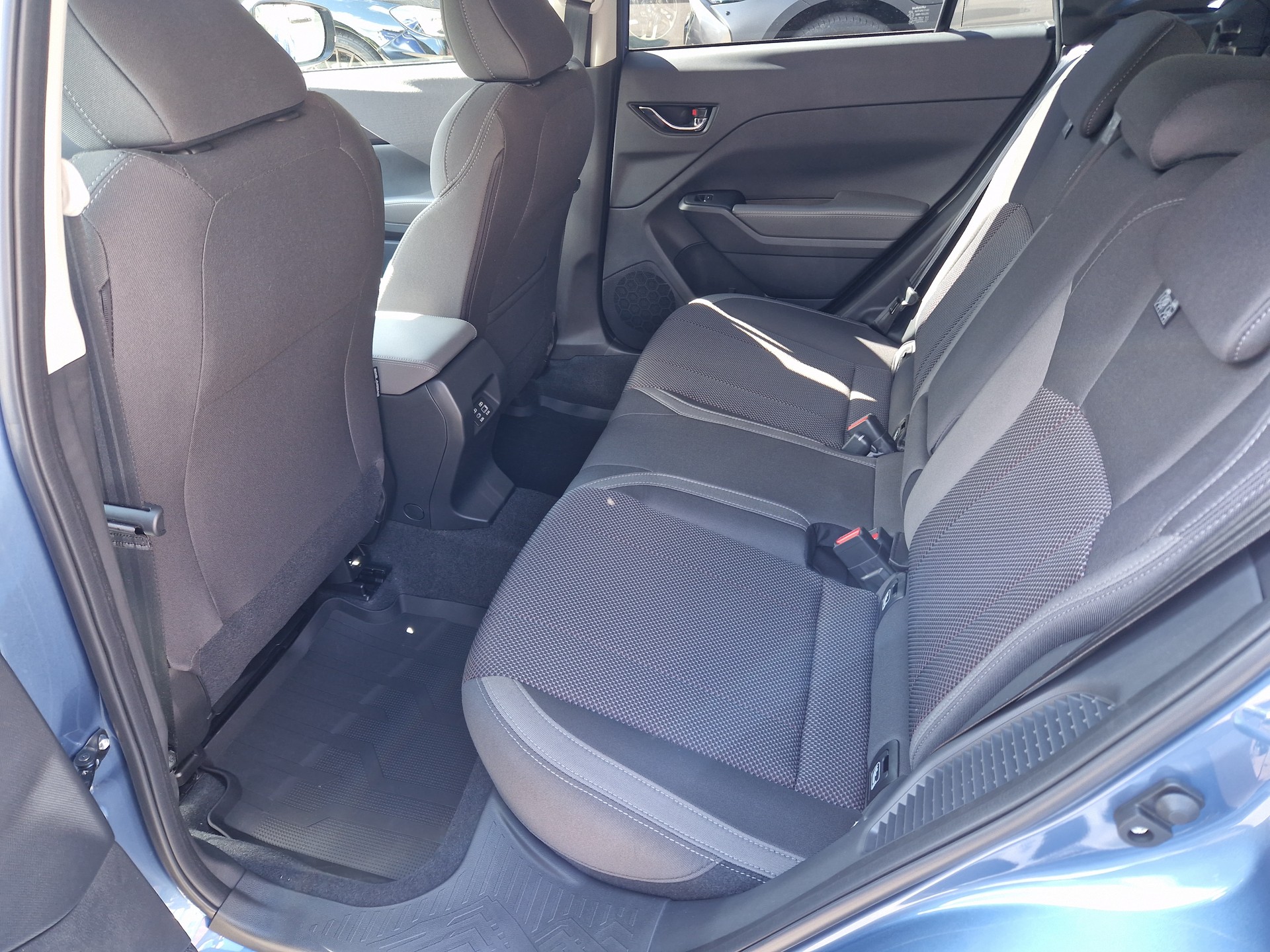 SUBARU Impreza 2.0 e-Boxer Swiss Plus AWD Lineartronic-image-9