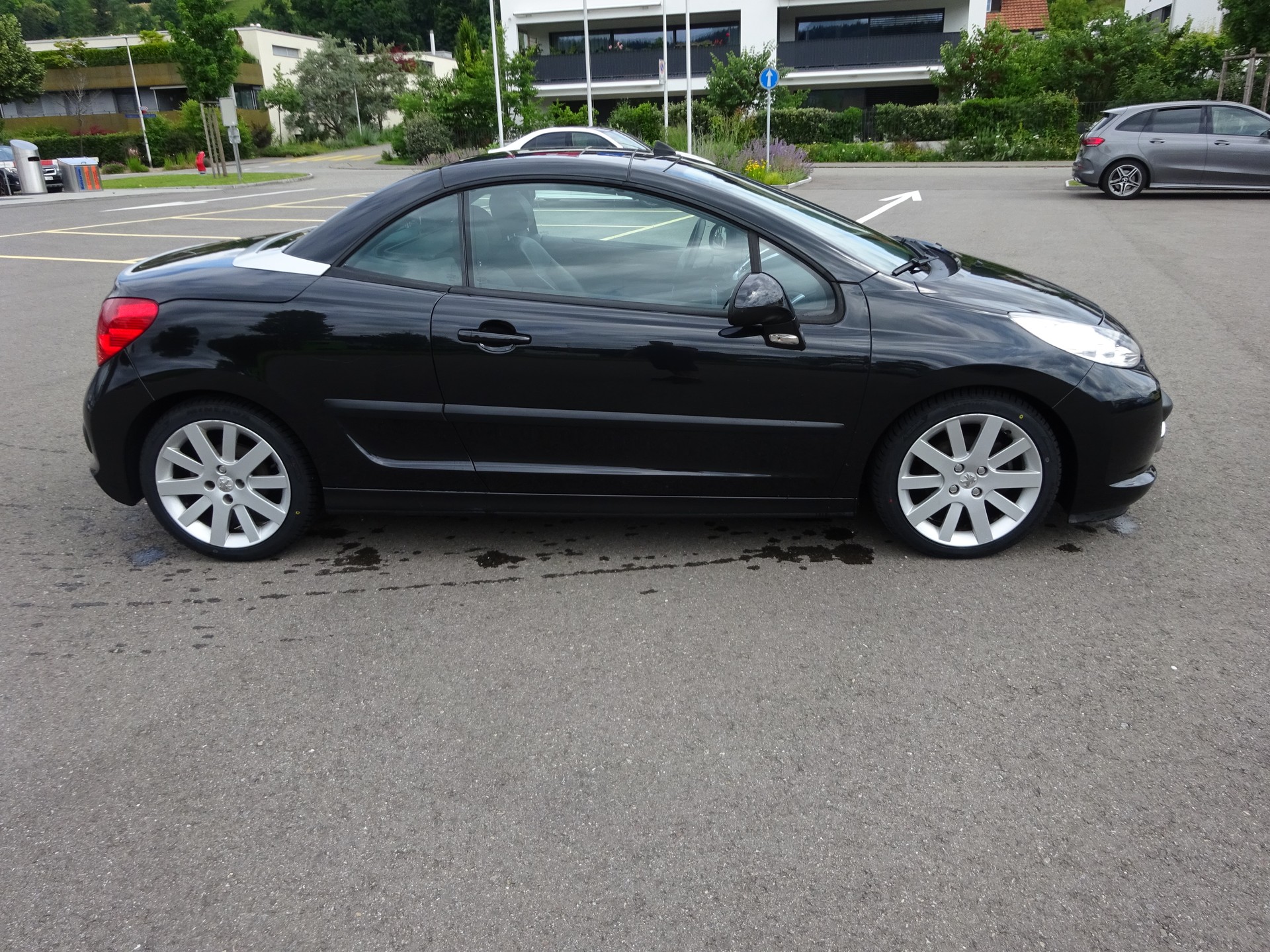 PEUGEOT 207 CC 1.6 16V Turbo Sport-image-5
