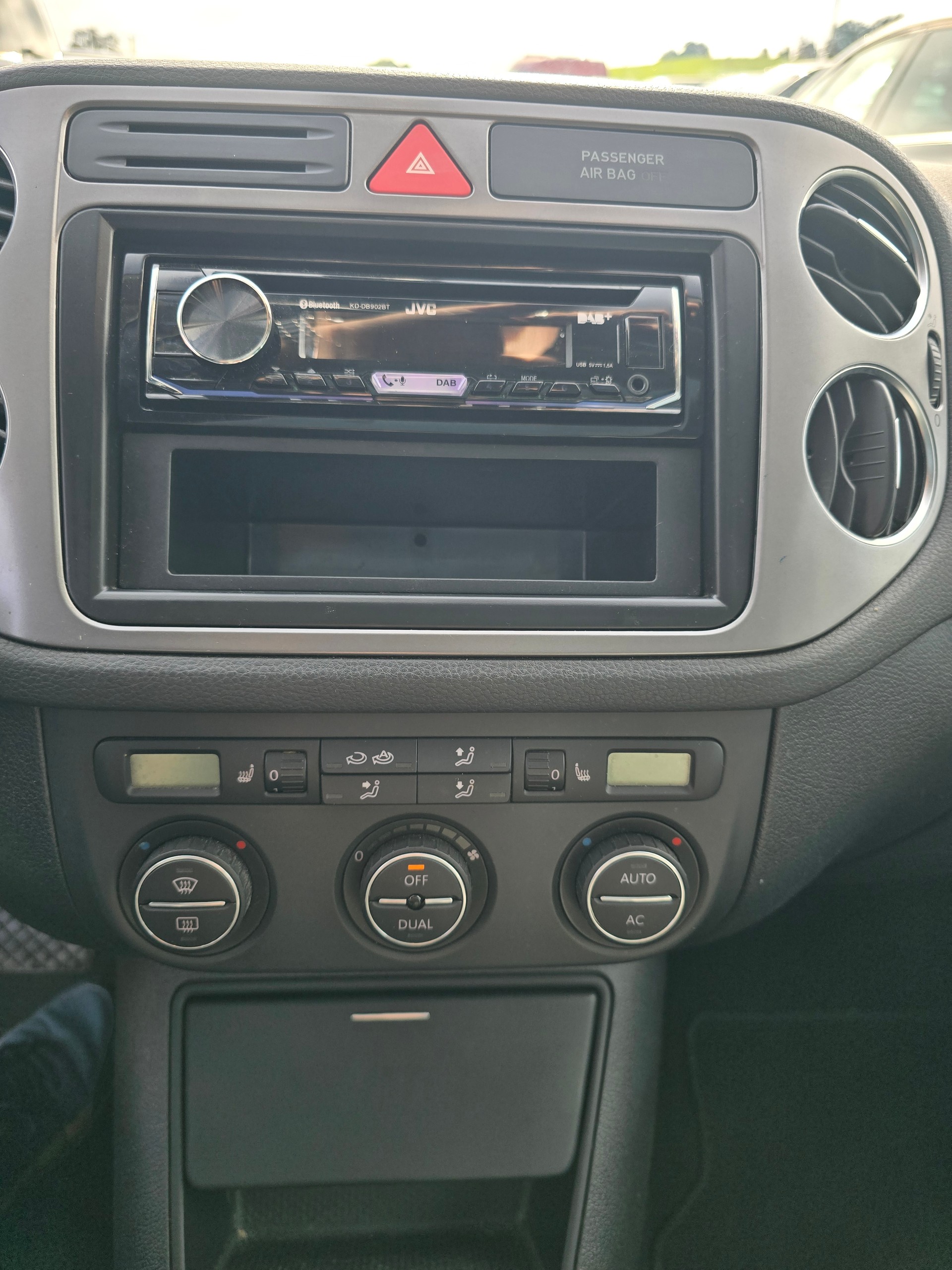VW Tiguan 2.0 TSI Sport&Style Tiptronic-image-12