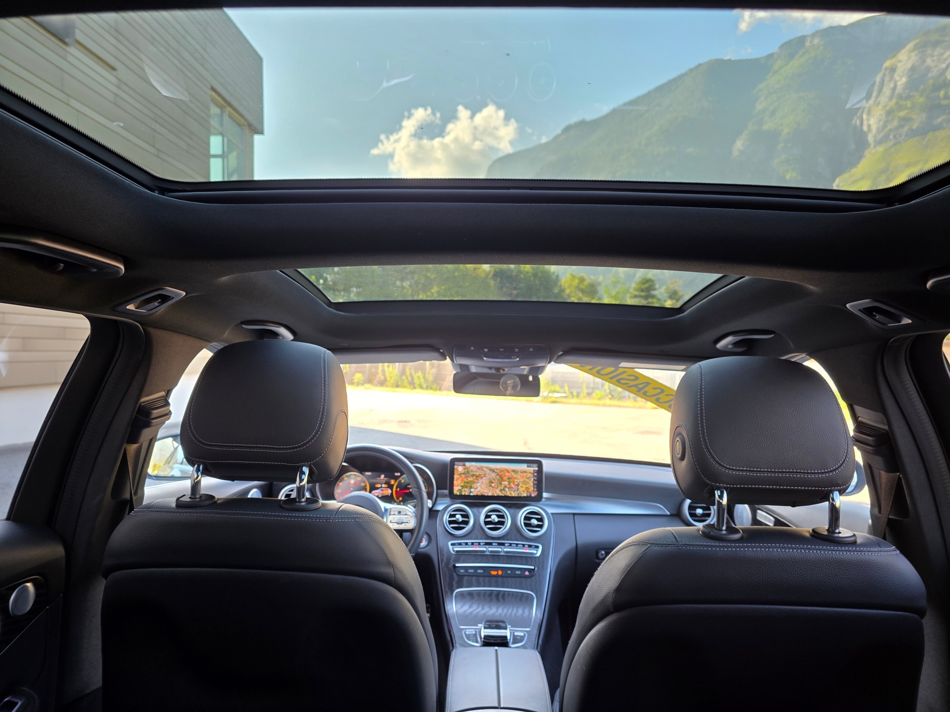 MERCEDES-BENZ C 220 d Swiss Star AMG Line 4M 9G-Tronic-image-26