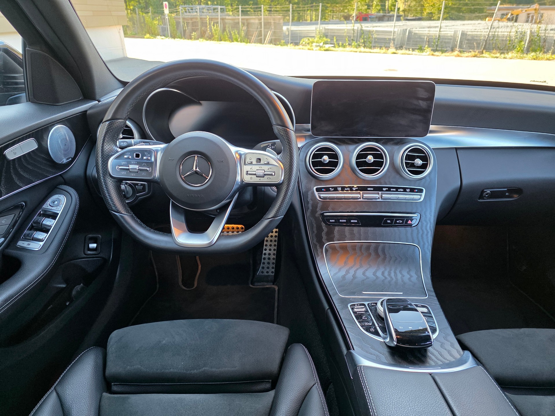 MERCEDES-BENZ C 220 d Swiss Star AMG Line 4M 9G-Tronic-image-24