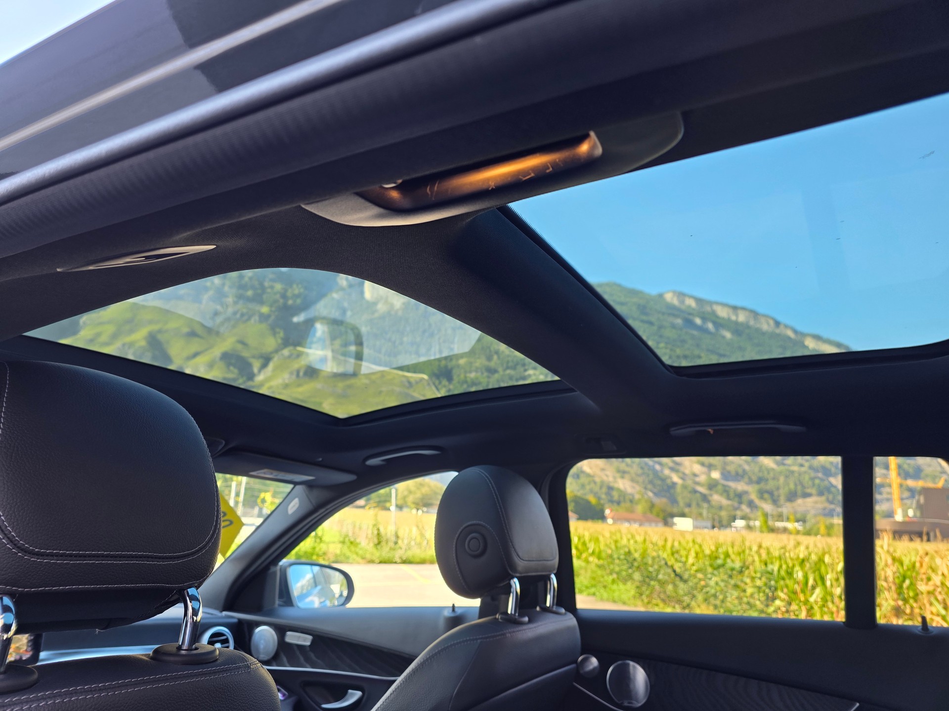MERCEDES-BENZ C 220 d Swiss Star AMG Line 4M 9G-Tronic-image-27