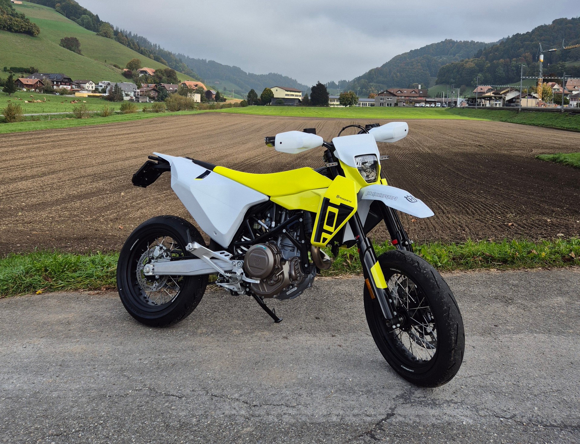 HUSQVARNA 701 Supermoto