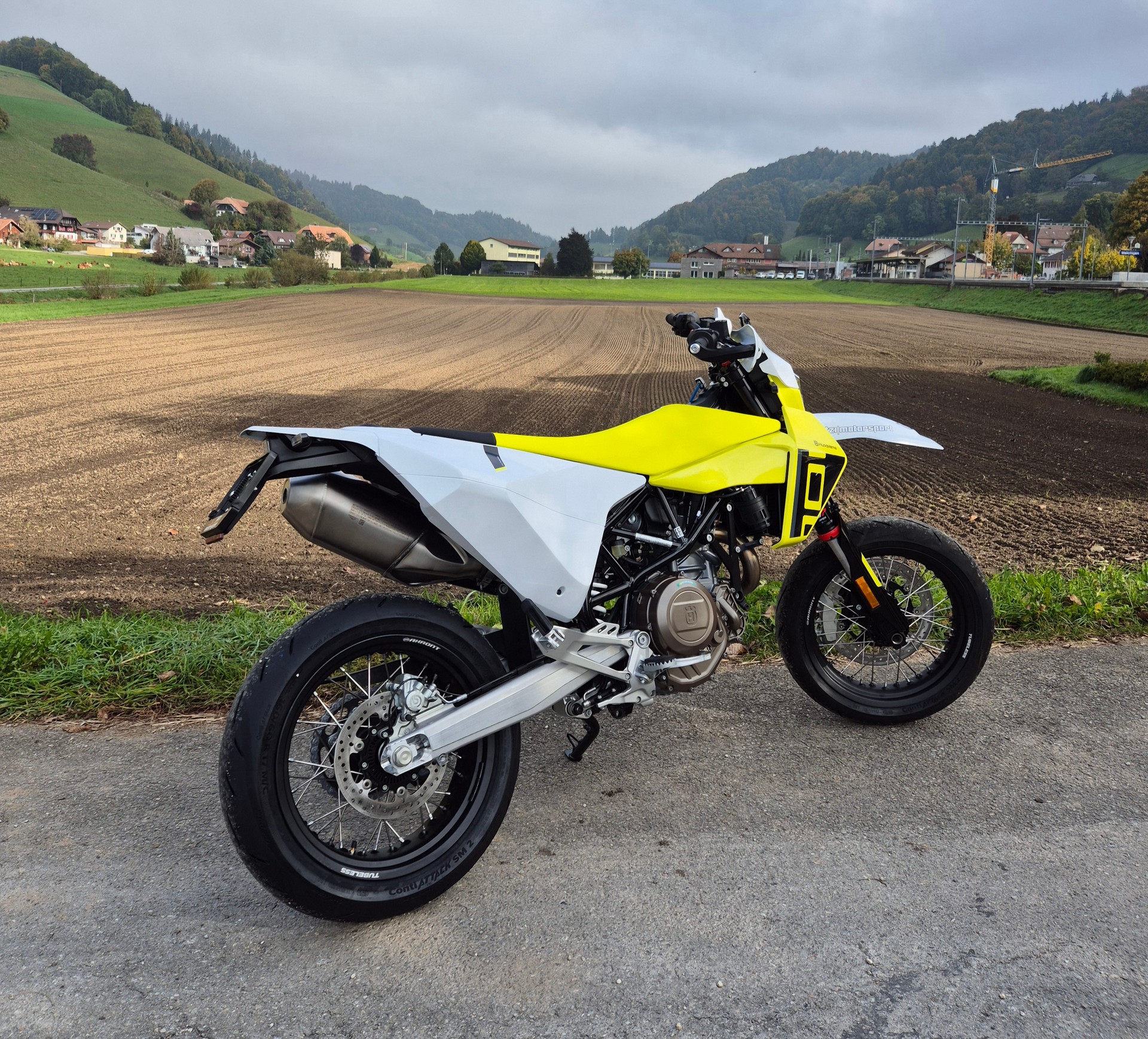 HUSQVARNA 701 Supermoto-image-3