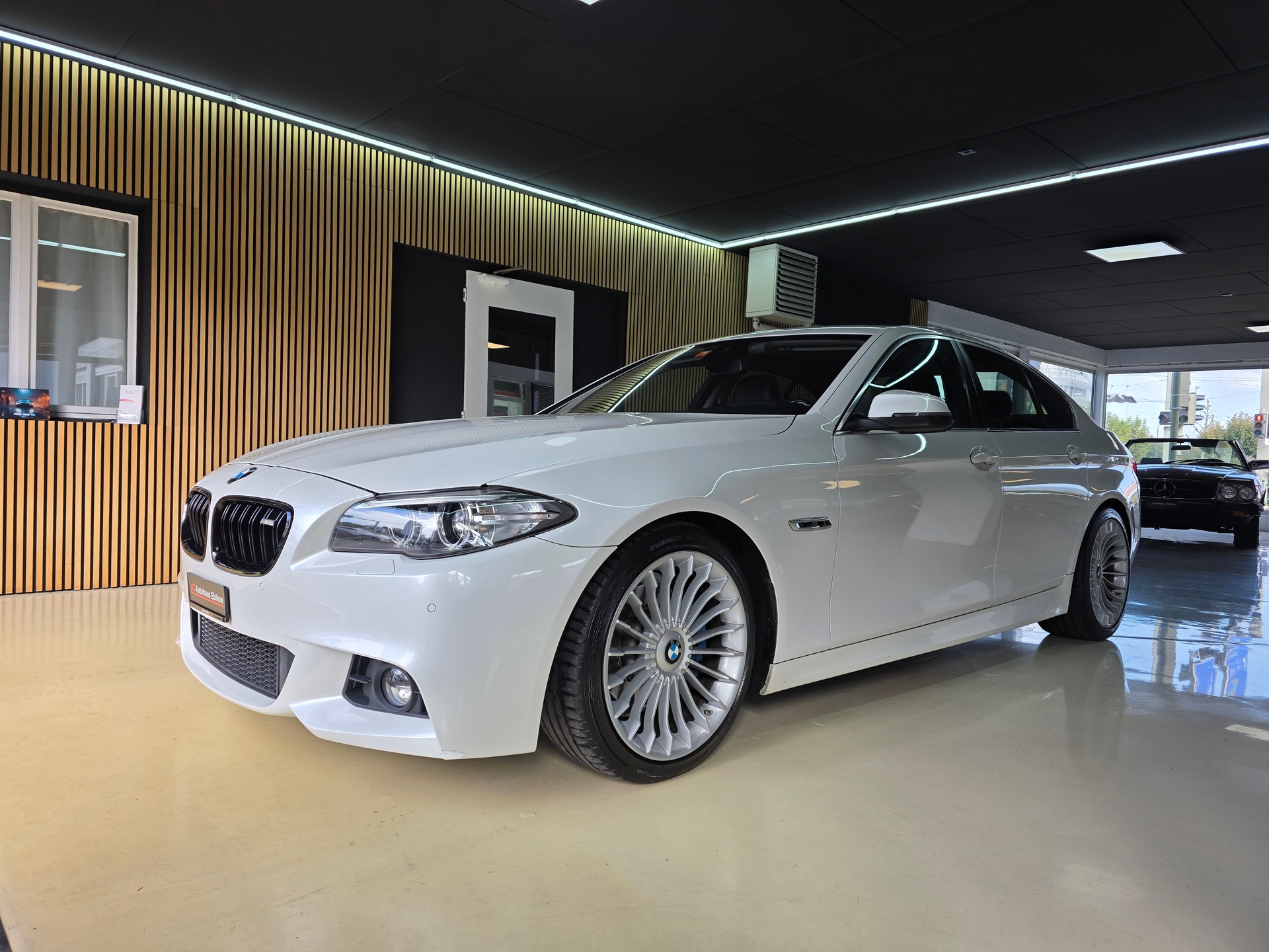 BMW 520d M-Sport LCI-image-2