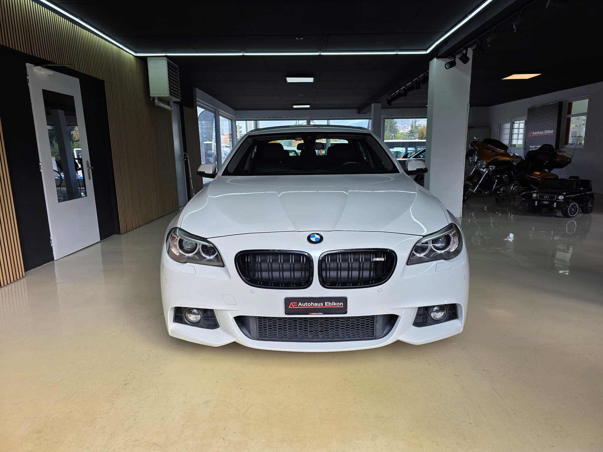 BMW 520d M-Sport LCI-image-1