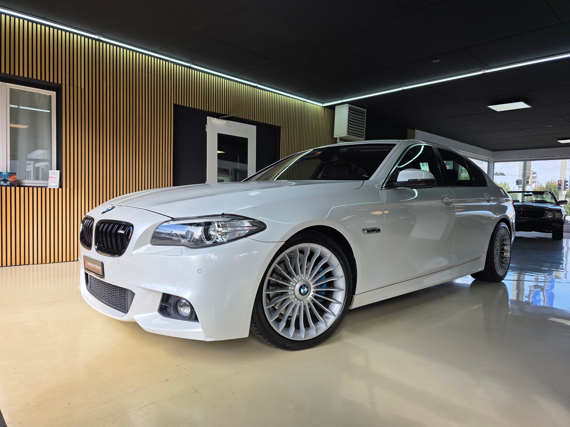 BMW 520d M-Sport LCI-image-0