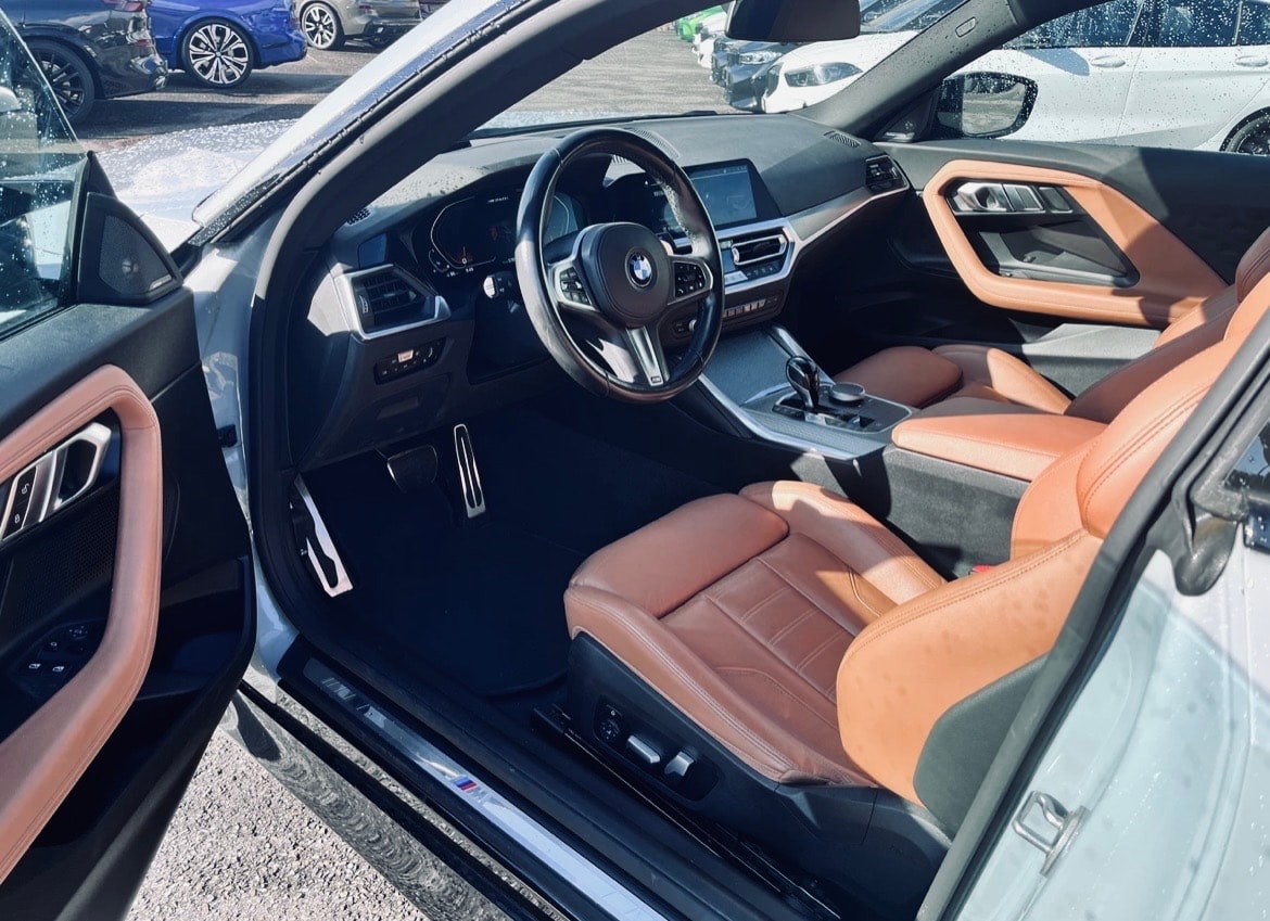 BMW M240i xDrive Steptronic-image-5