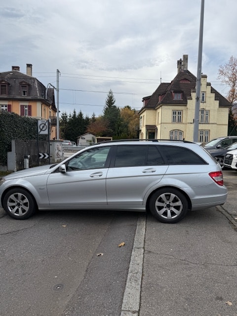 MERCEDES-BENZ C 180 CGI BlueEfficiency Automatic-image-6