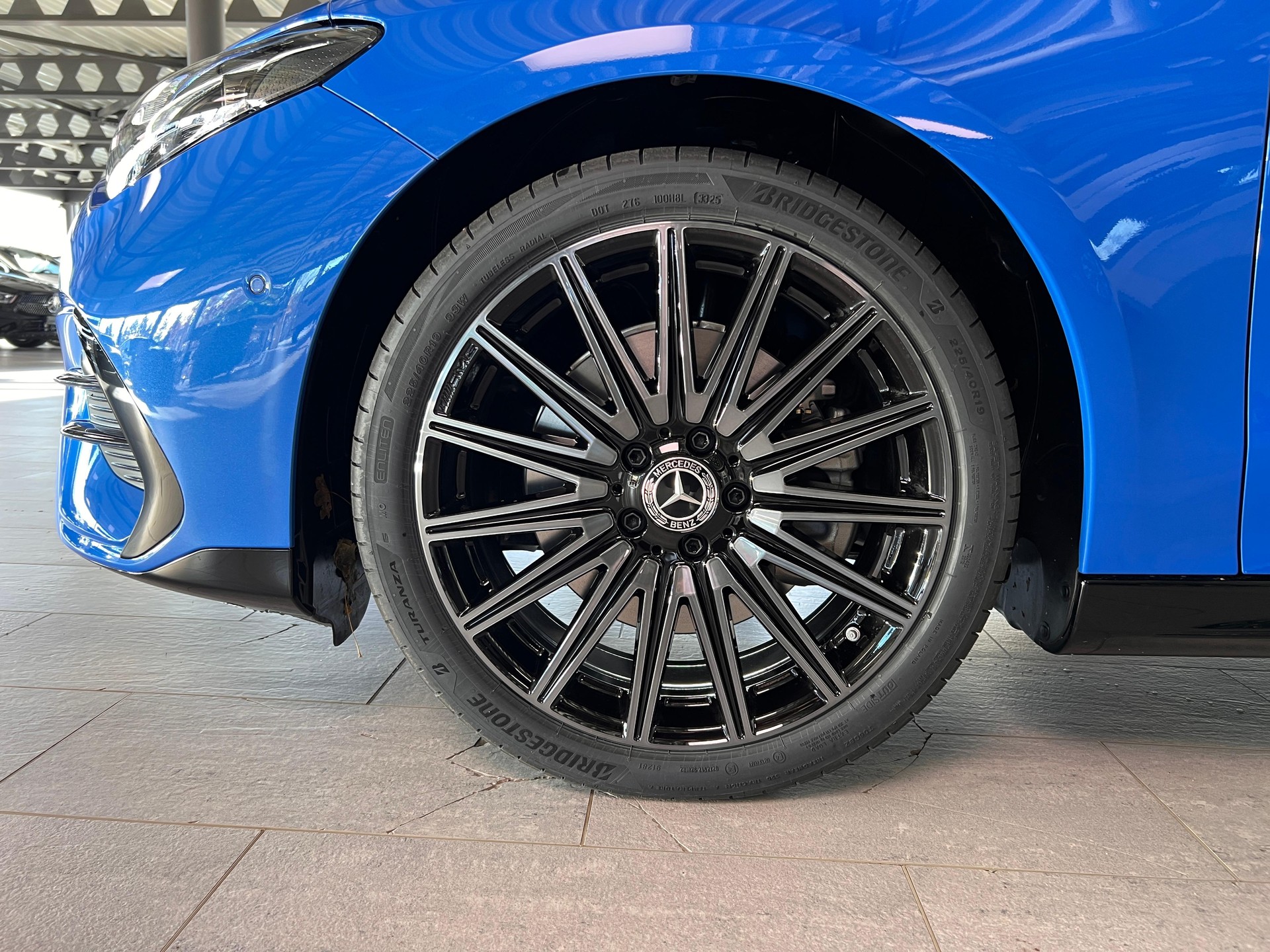 MERCEDES-BENZ CLA 350 AMG Line 4matic-image-4