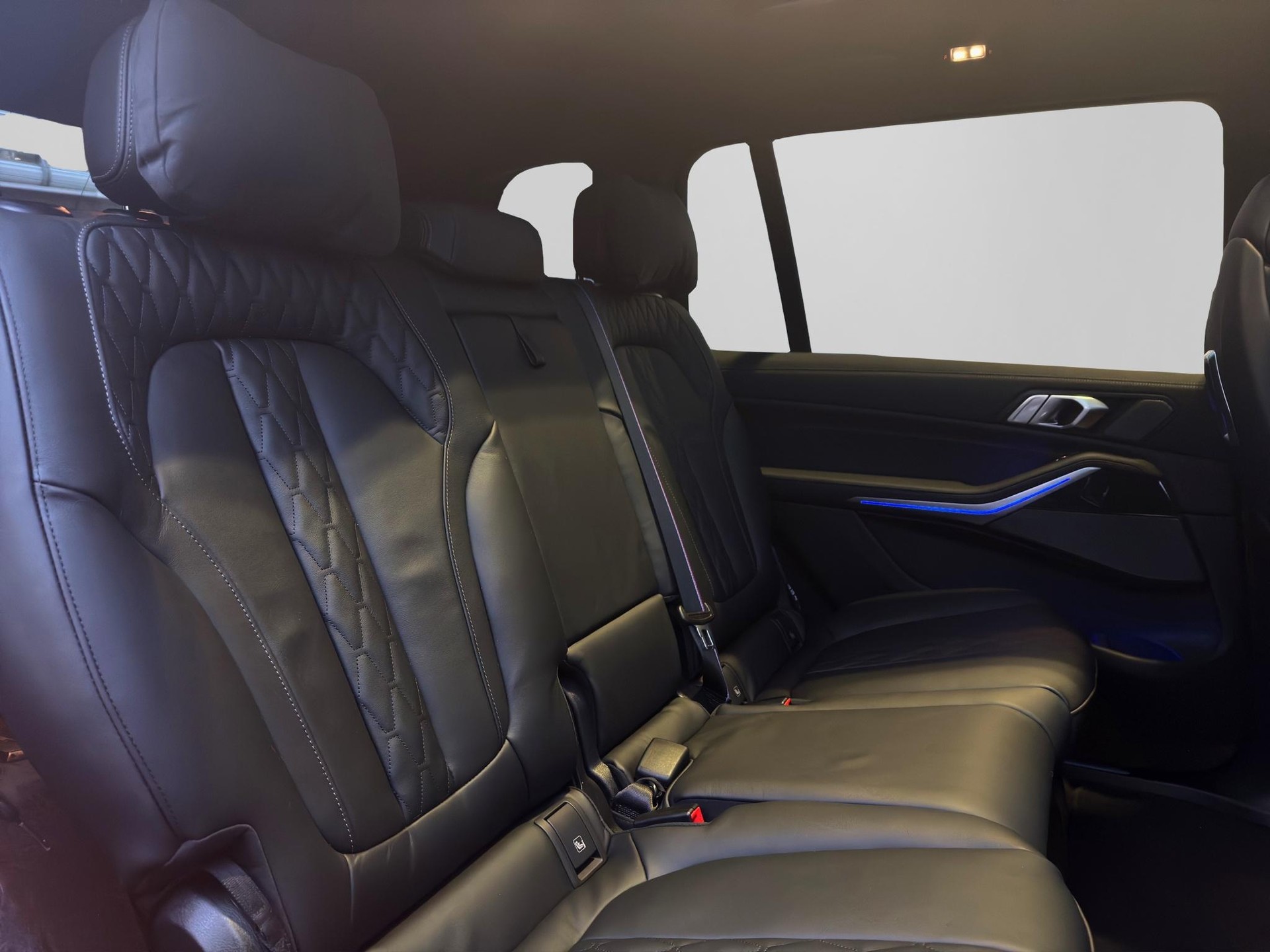 BMW X7 40i xDrive M Sport Pro-image-16