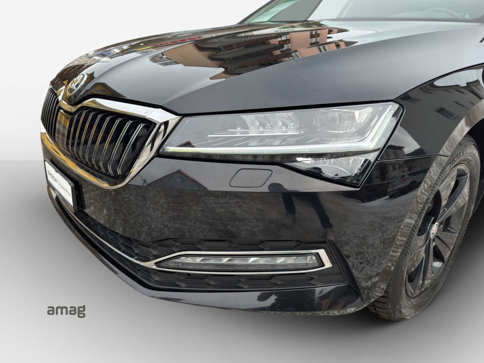 SKODA Superb Combi 2.0 TDi Style 4x4 DSG-image-14