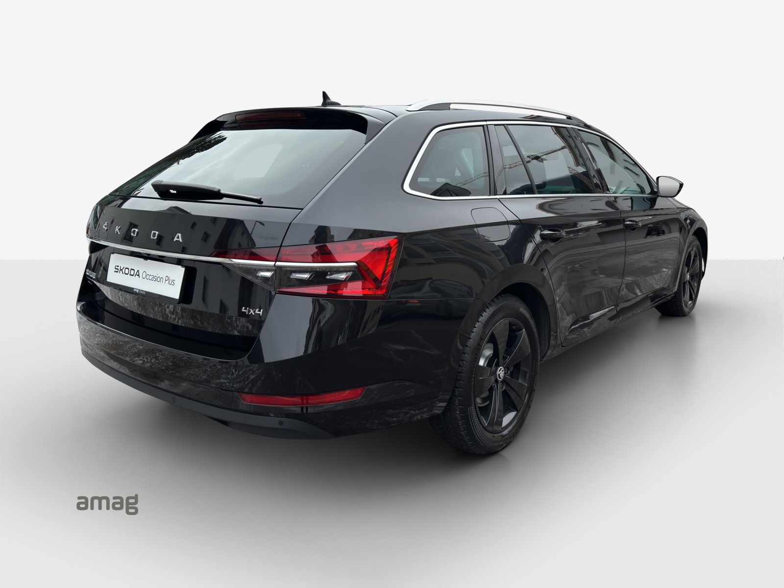 SKODA Superb Combi 2.0 TDi Style 4x4 DSG-image-4