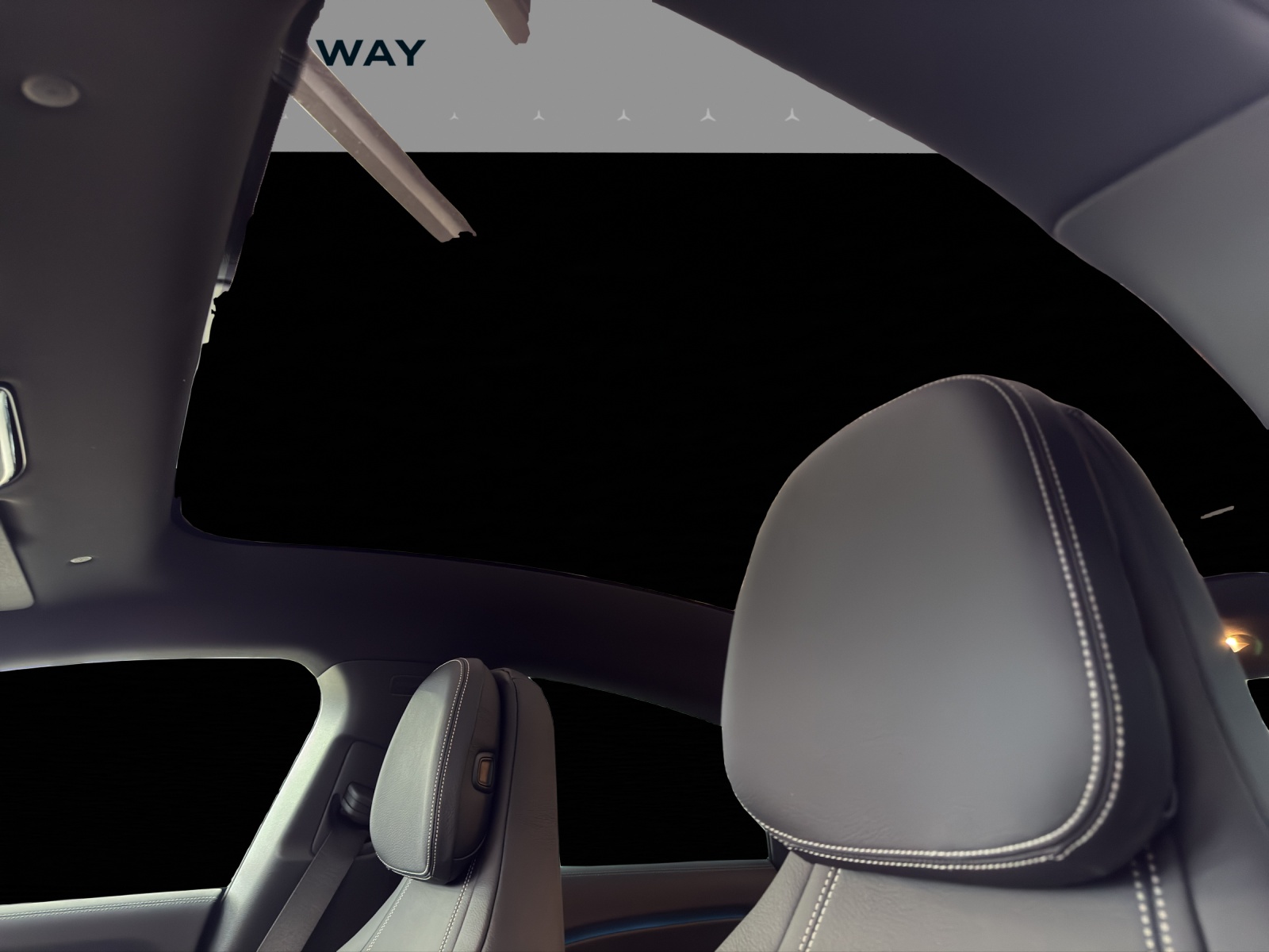 MERCEDES-BENZ CLA 220 8G-DCT 4Matic-image-10