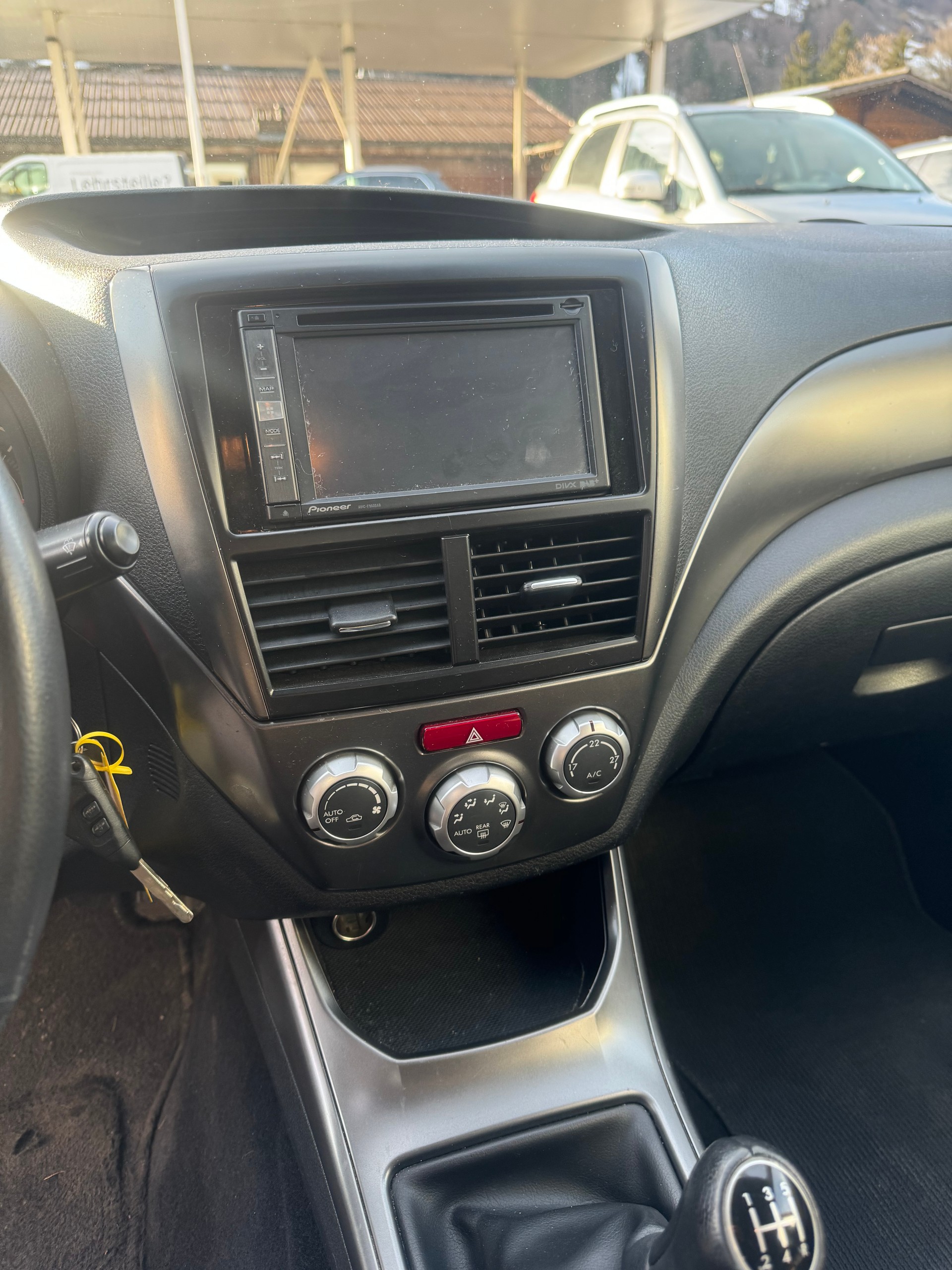 SUBARU Impreza 2.0XV Style-image-7