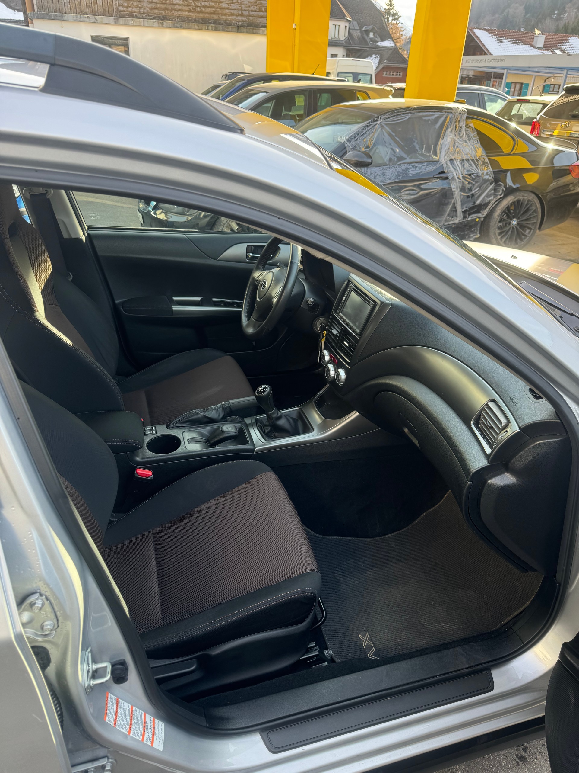 SUBARU Impreza 2.0XV Style-image-5