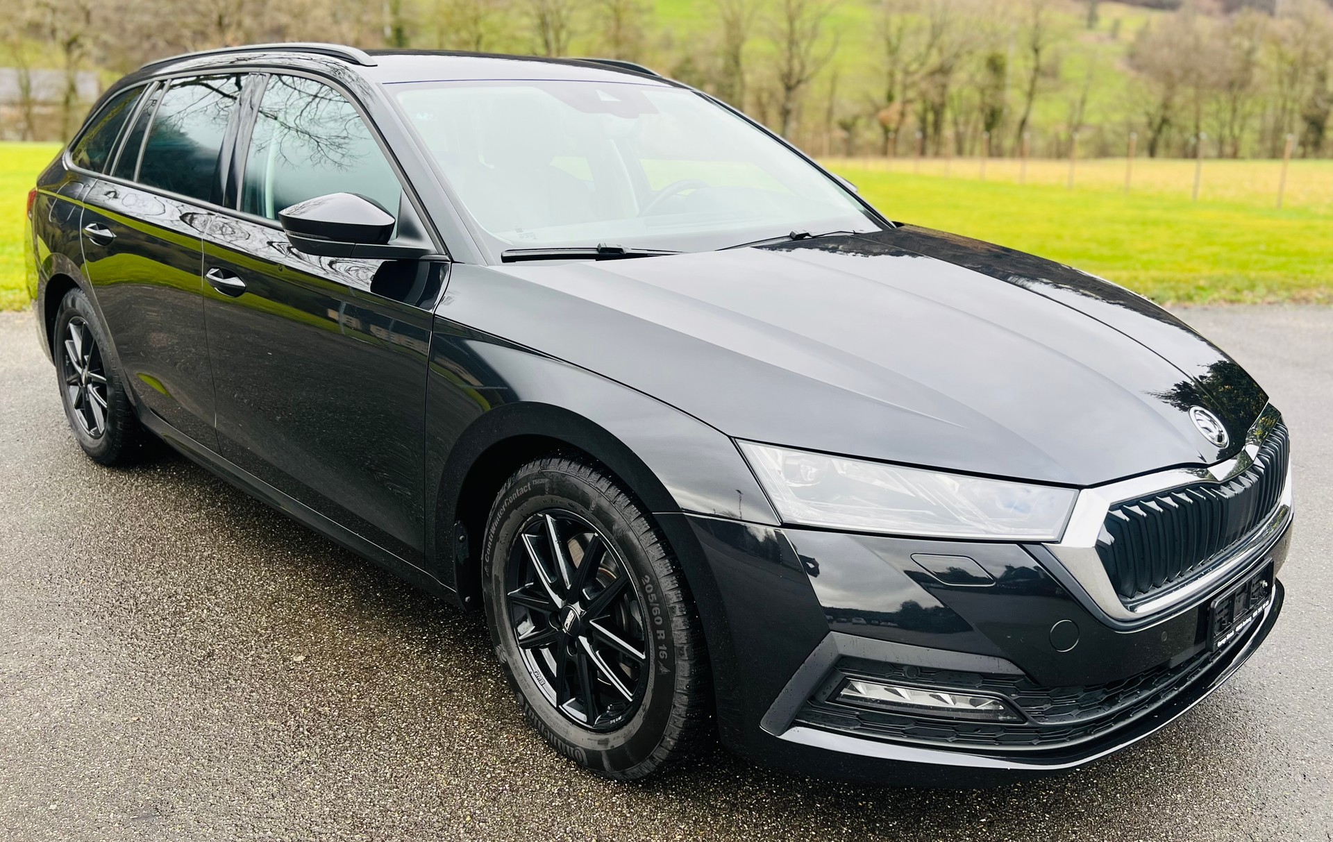 SKODA Octavia Combi 2.0 TDI DSG Ambition 4x4-image-4