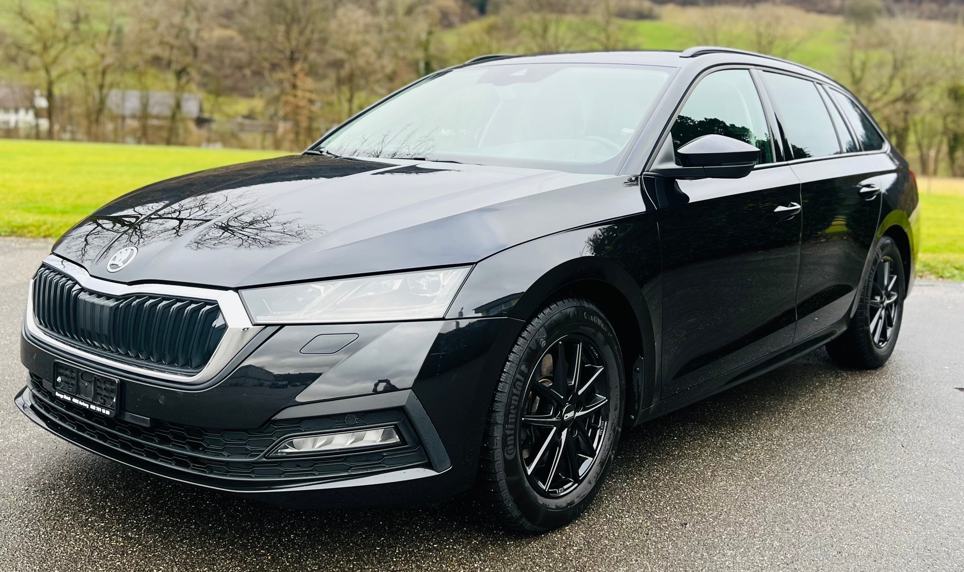 SKODA Octavia Combi 2.0 TDI DSG Ambition 4x4-image-1