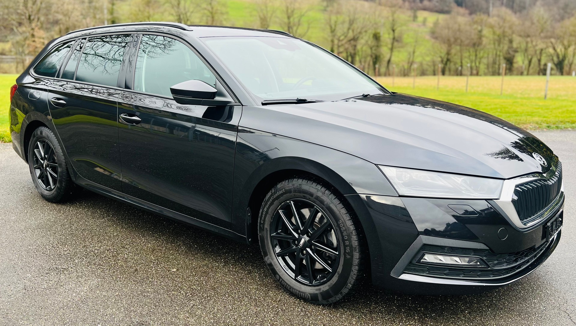 SKODA Octavia Combi 2.0 TDI DSG Ambition 4x4-image-6