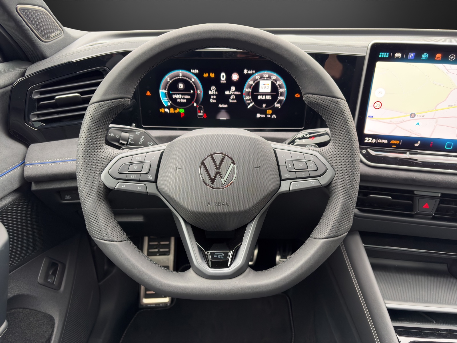 VW Tiguan 2.0 TDI SCR R-Line 4Motion DSG-image-10