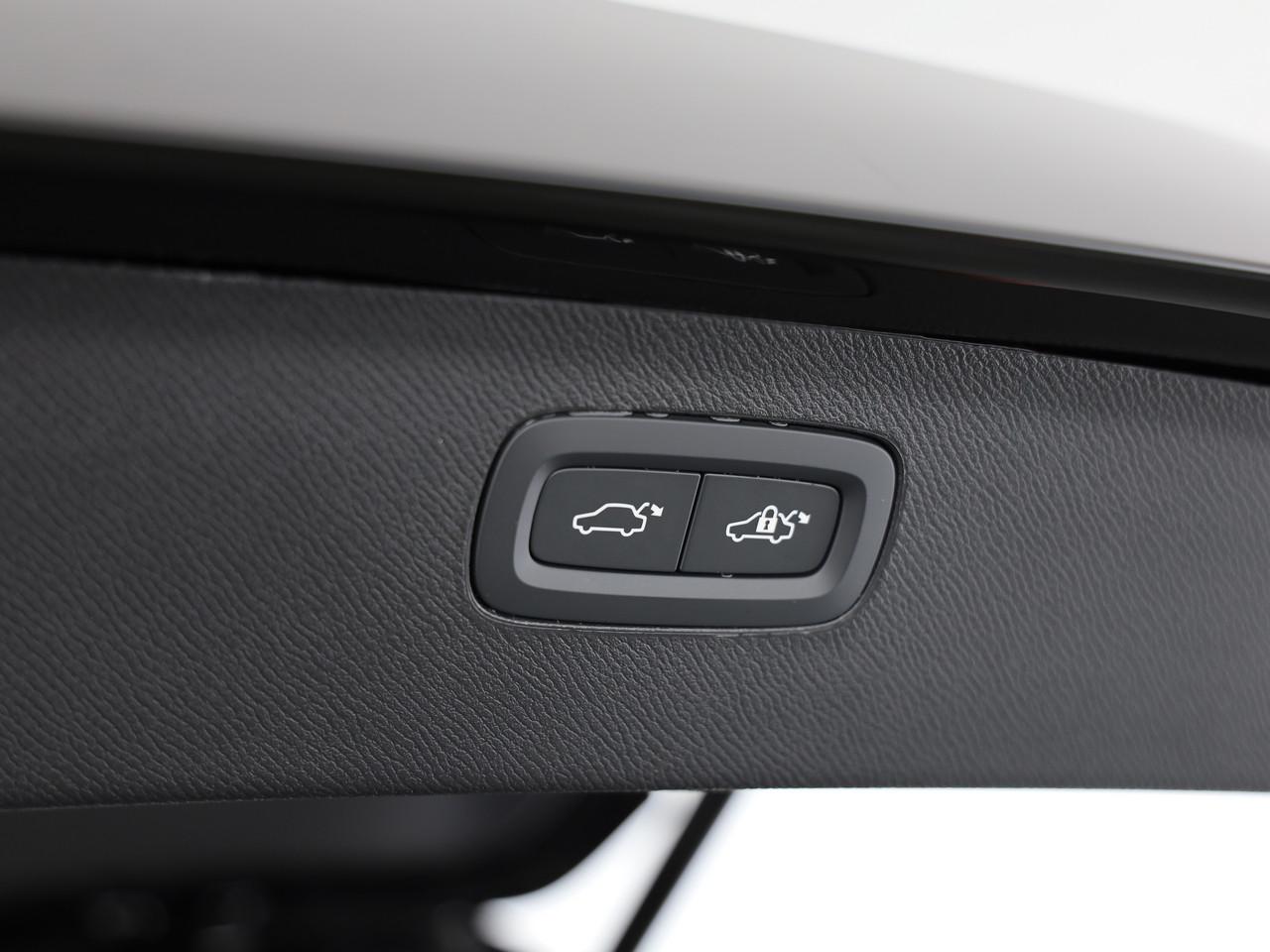 VOLVO XC90 2.0 T8 TE Ultra Dark eAWD-image-19
