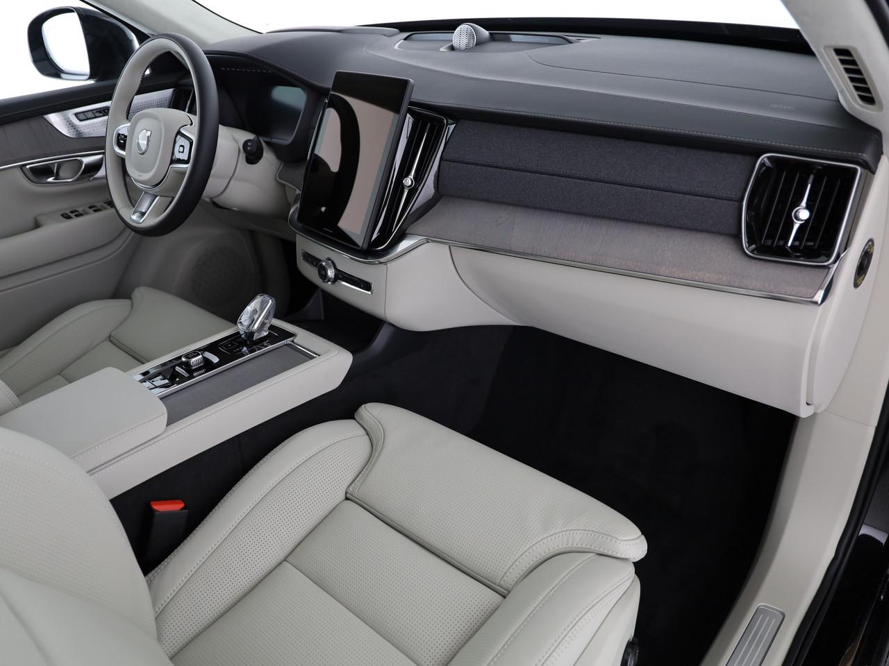 VOLVO XC90 2.0 T8 TE Ultra Dark eAWD-image-11