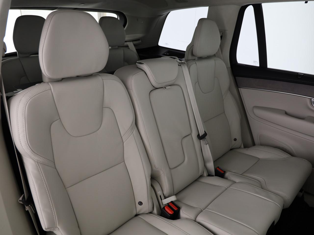 VOLVO XC90 2.0 T8 TE Ultra Dark eAWD-image-13