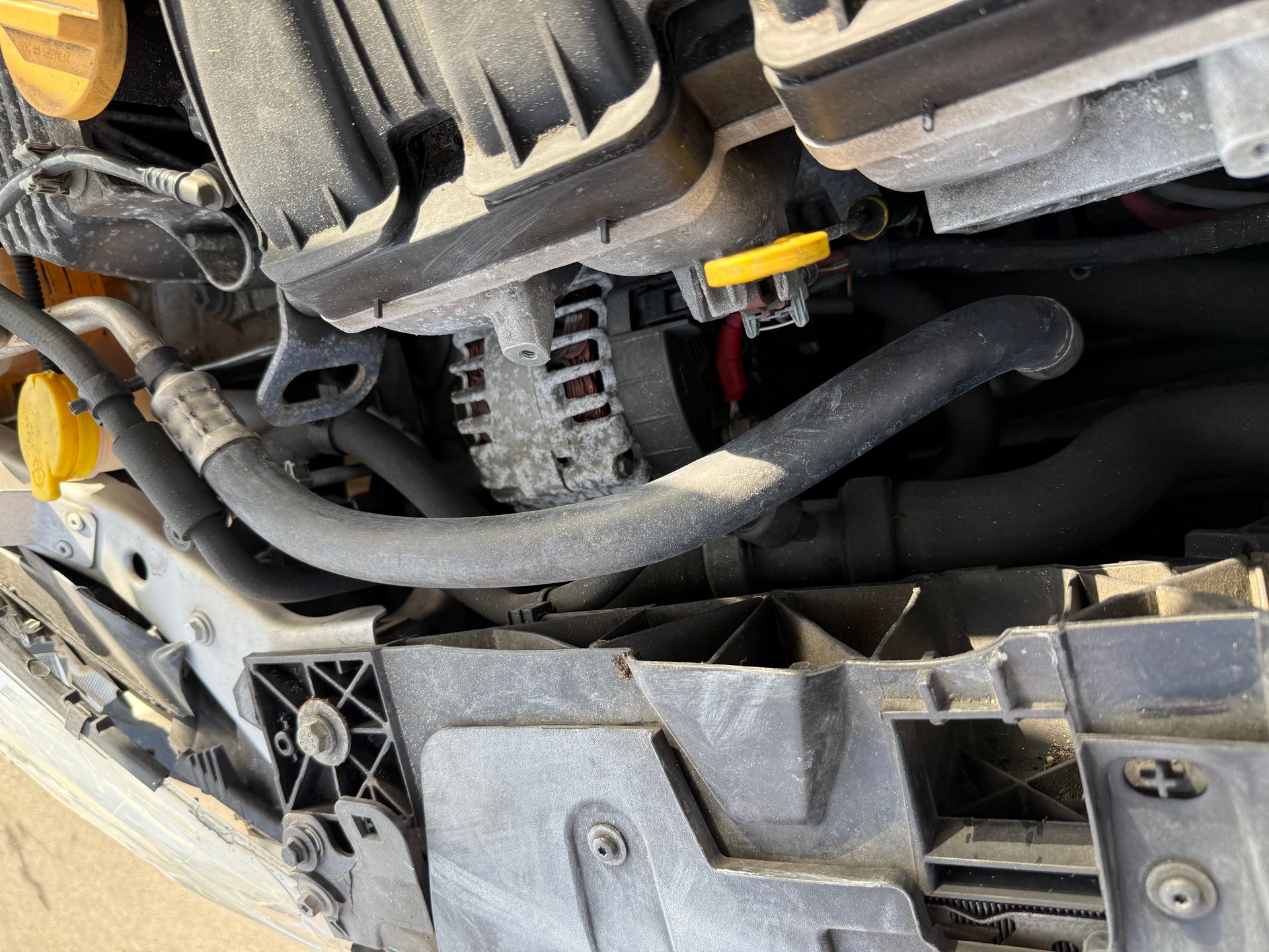 RENAULT Mégane Grandtour 2.0 16V Bose CVT-image-12