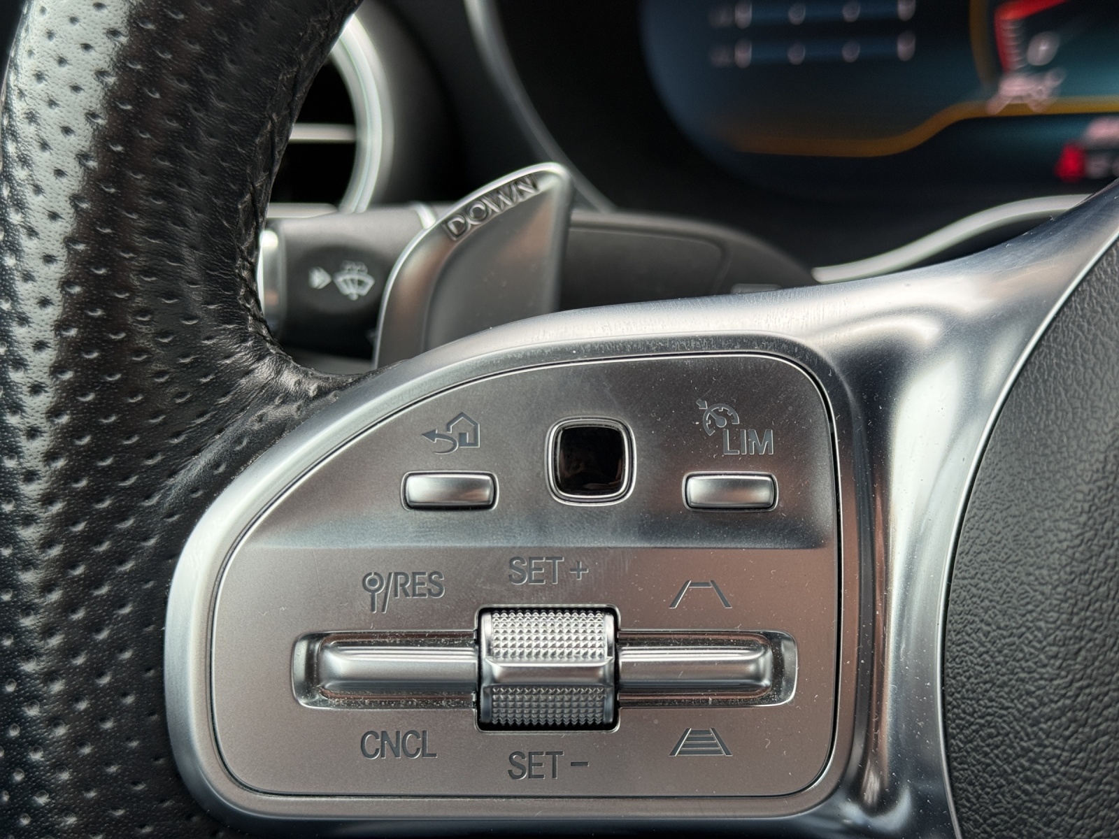 MERCEDES-BENZ C 43 Cabriolet AMG 4Matic 9G-Tronic-image-19