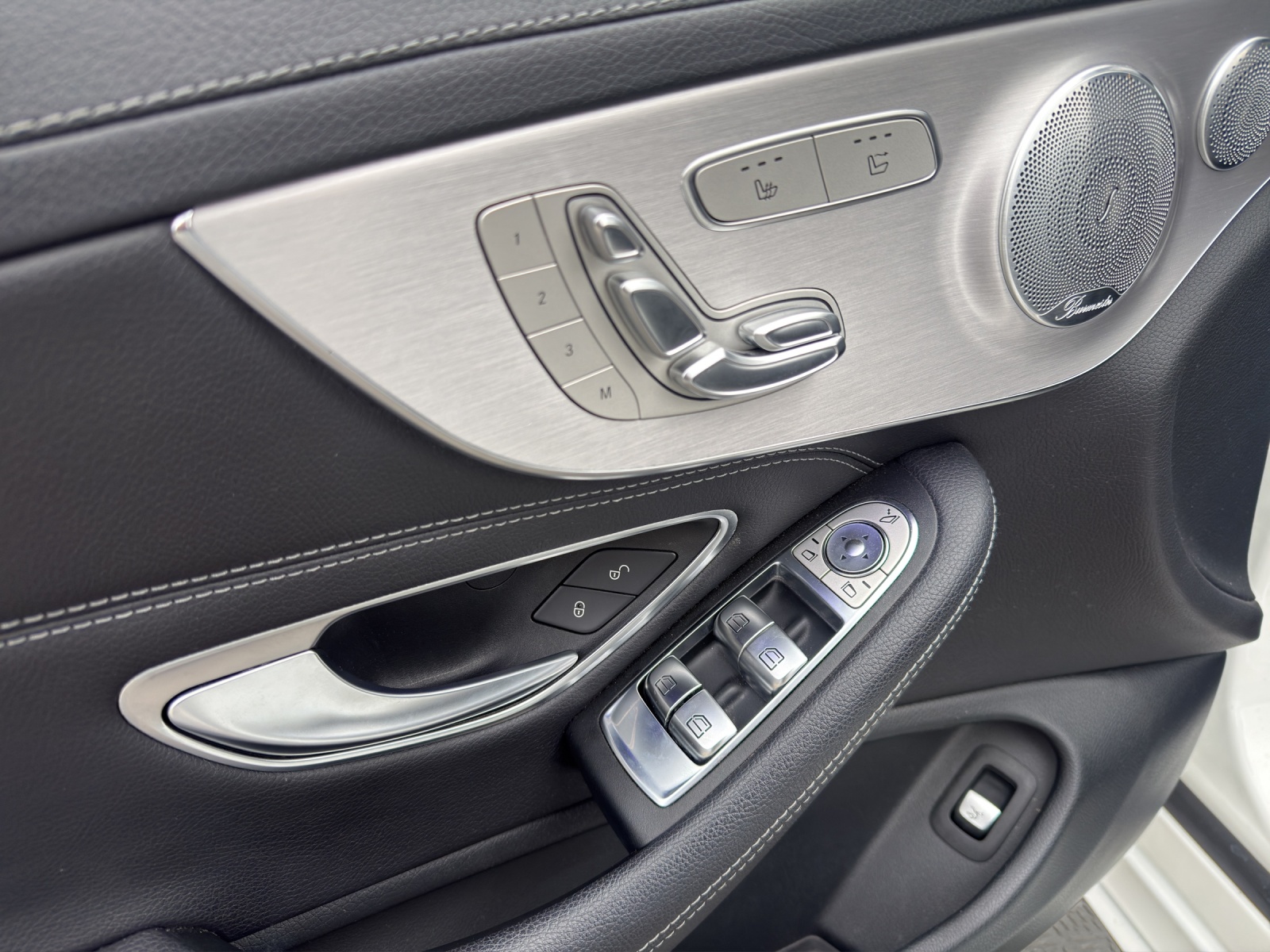 MERCEDES-BENZ C 43 Cabriolet AMG 4Matic 9G-Tronic-image-12