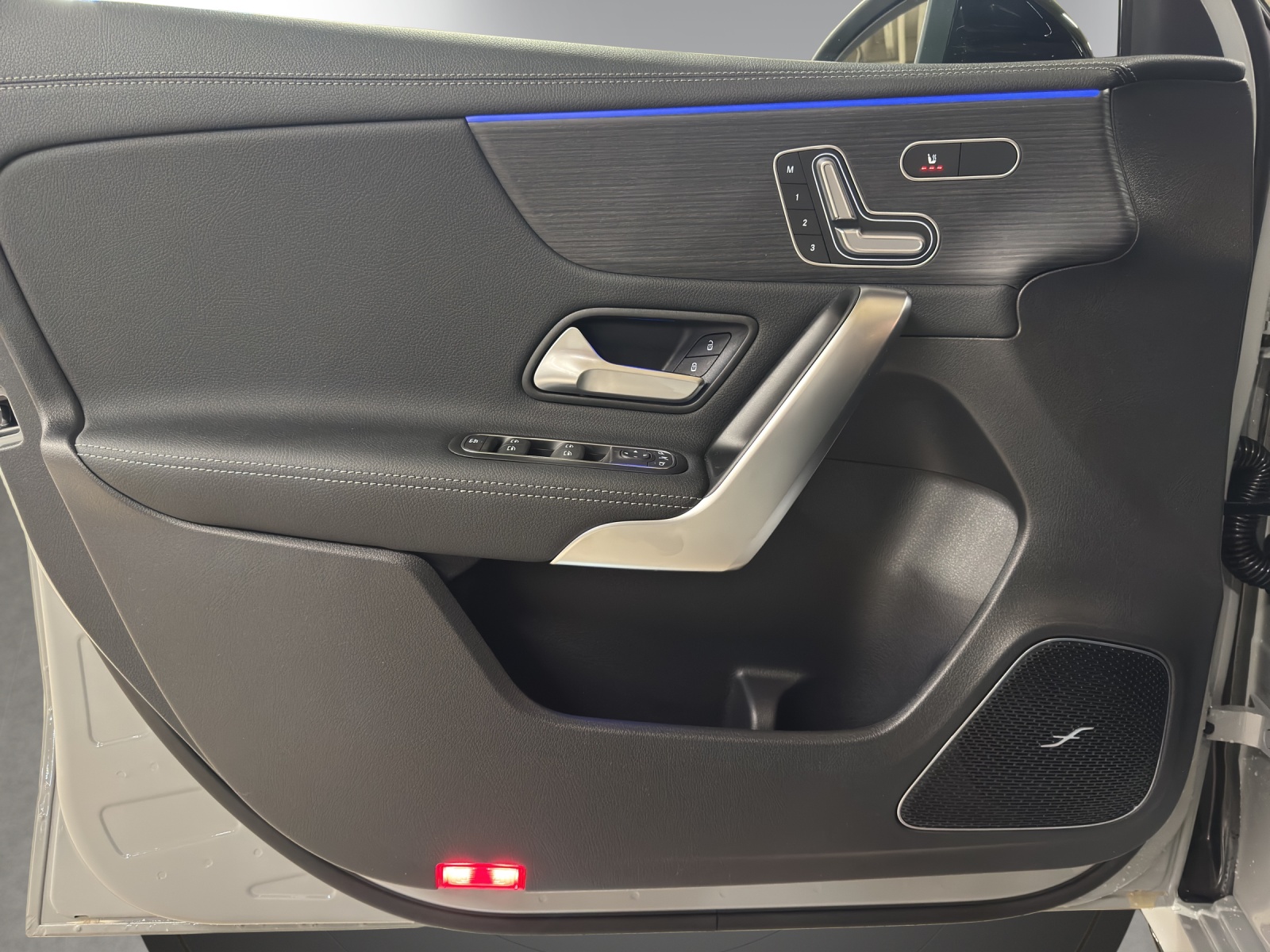 MERCEDES-BENZ A AMG 35 4Matic 8G-DCT-image-5