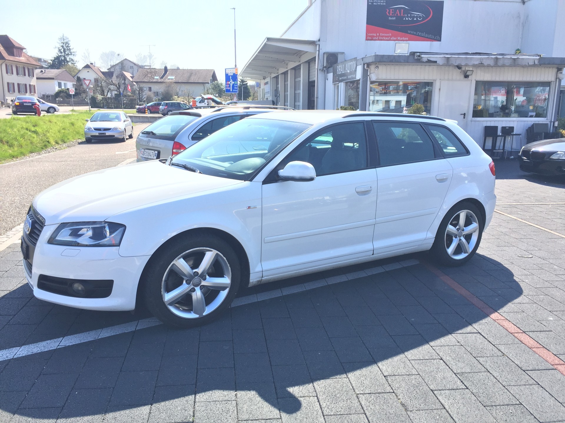 AUDI A3 Sportback 2.0 TFSI Ambition quattro S-tronic-image-13